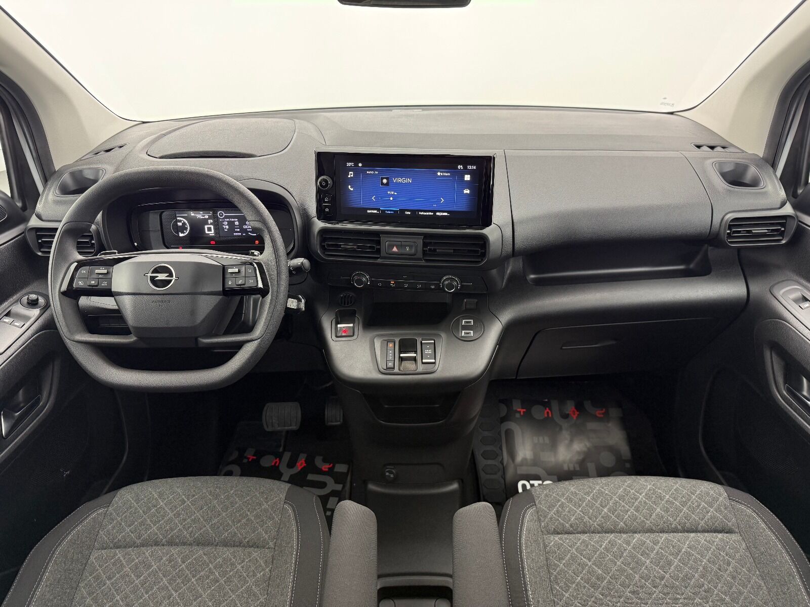 Opel Combo 1.5 D Essential - 2026 - Detay