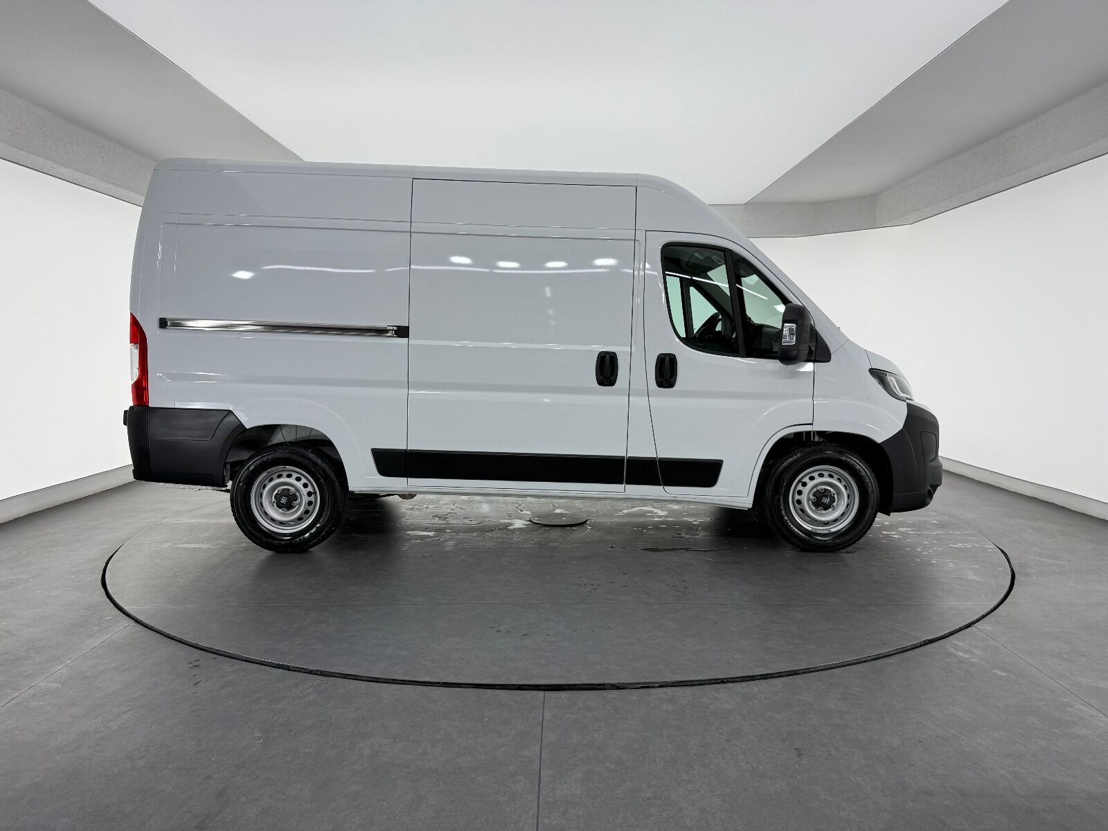 Fiat Ducato 2.2 MultiJet Maxi 11.5m3 S2 - 2025 - Detay
