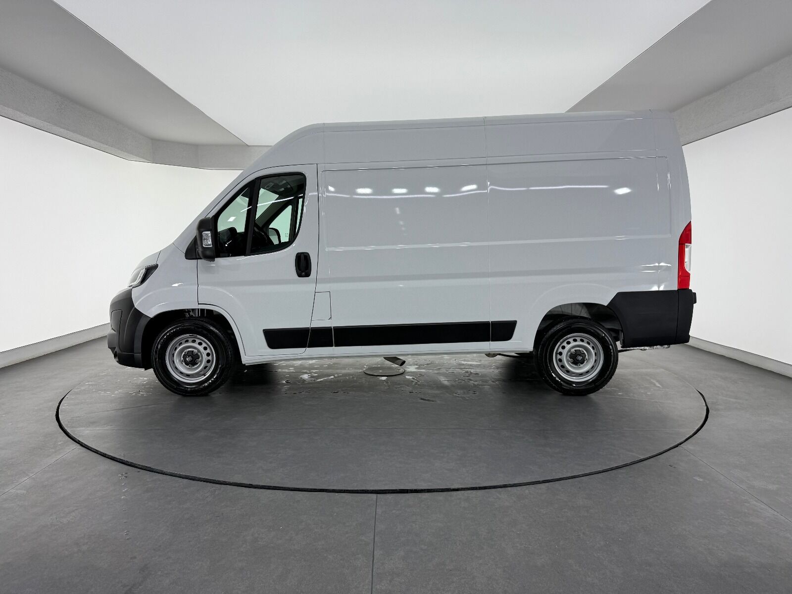 Fiat Ducato 2.2 MultiJet Maxi 11.5m3 S2 - 2025 - Detay