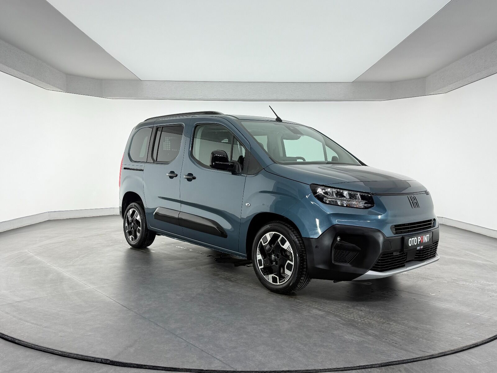 Fiat Doblo Combi 1.5 BlueHDİ Premio Plus - 2025 - Detay