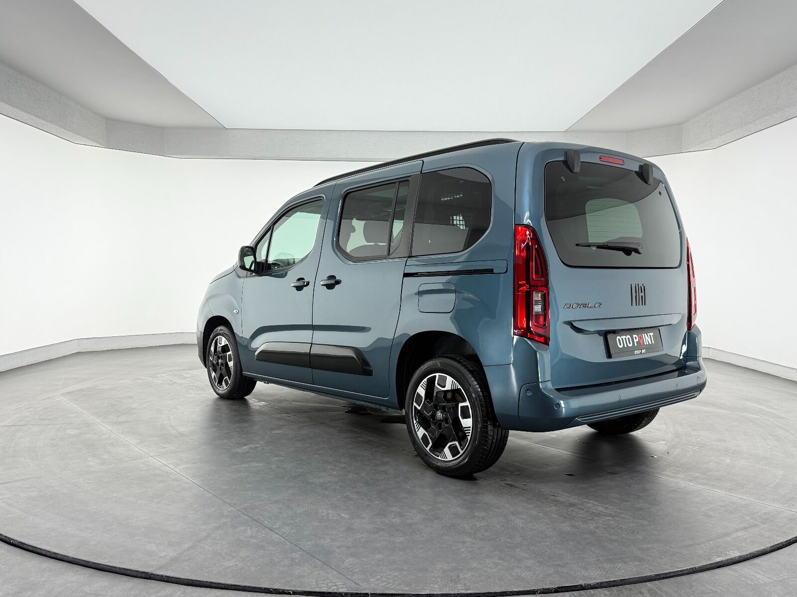 Fiat Doblo Combi 1.5 BlueHDİ Premio Plus - 2025 - Detay