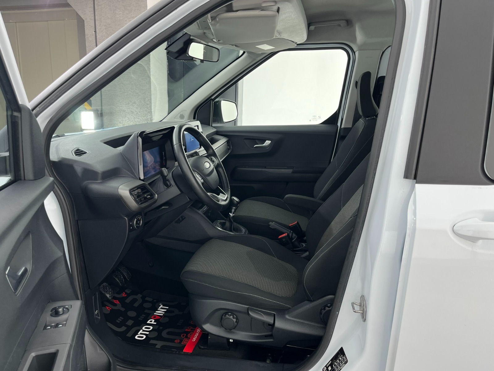 Ford Tourneo Courier Kombi 1.5 EcoBlue Deluxe - 2024 - Detay