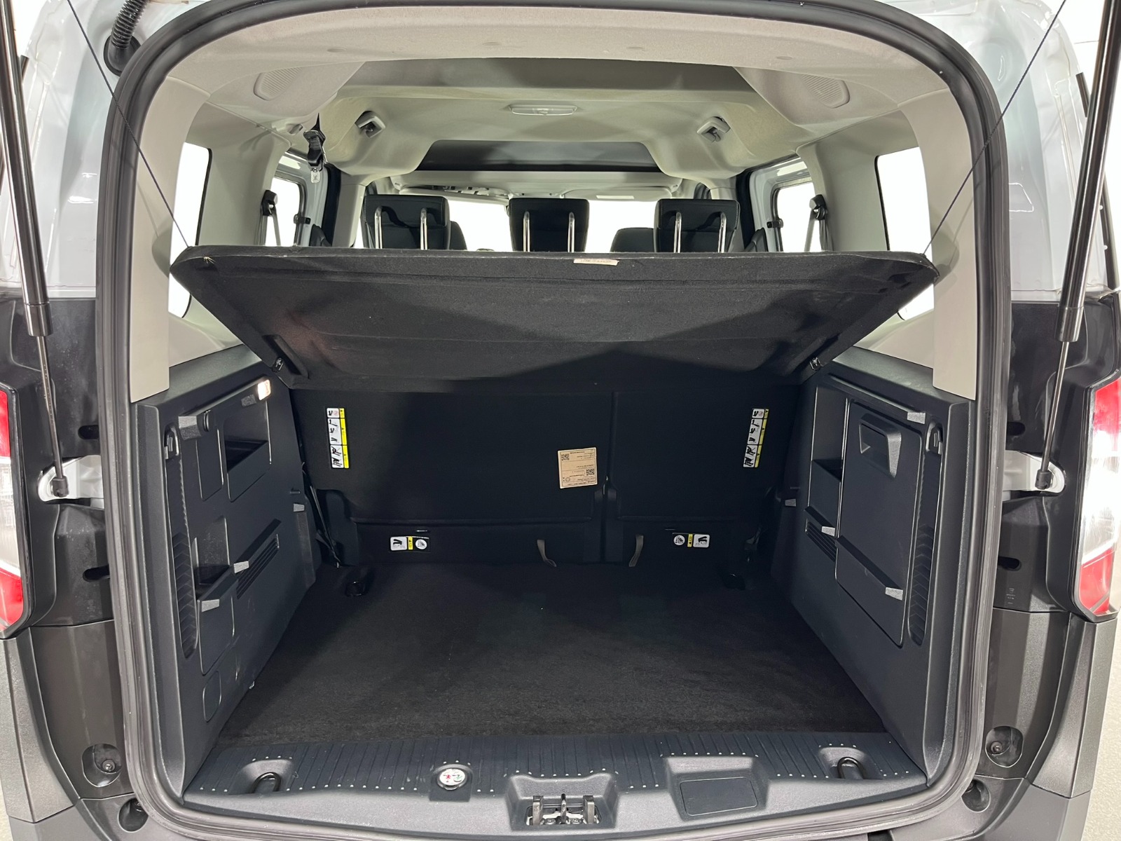 Ford Tourneo Courier Kombi 1.5 EcoBlue Deluxe - 2024 - Detay