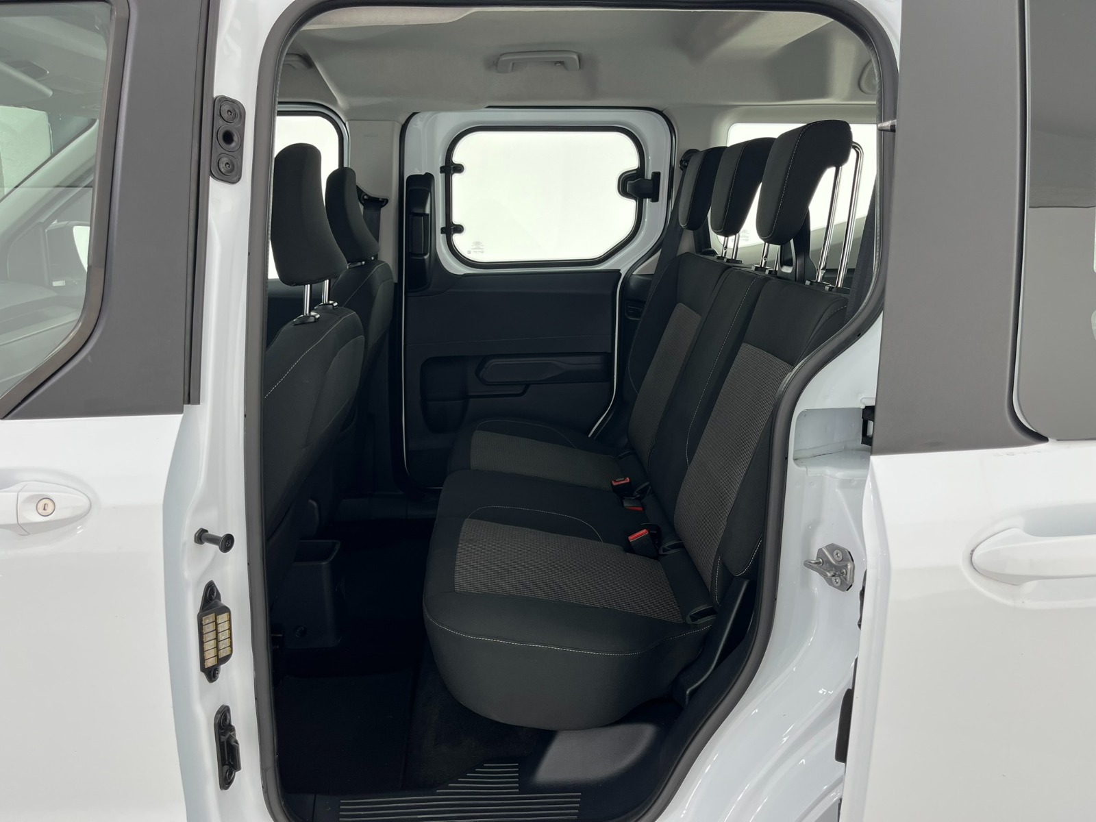 Ford Tourneo Courier Kombi 1.5 EcoBlue Deluxe - 2024 - Detay