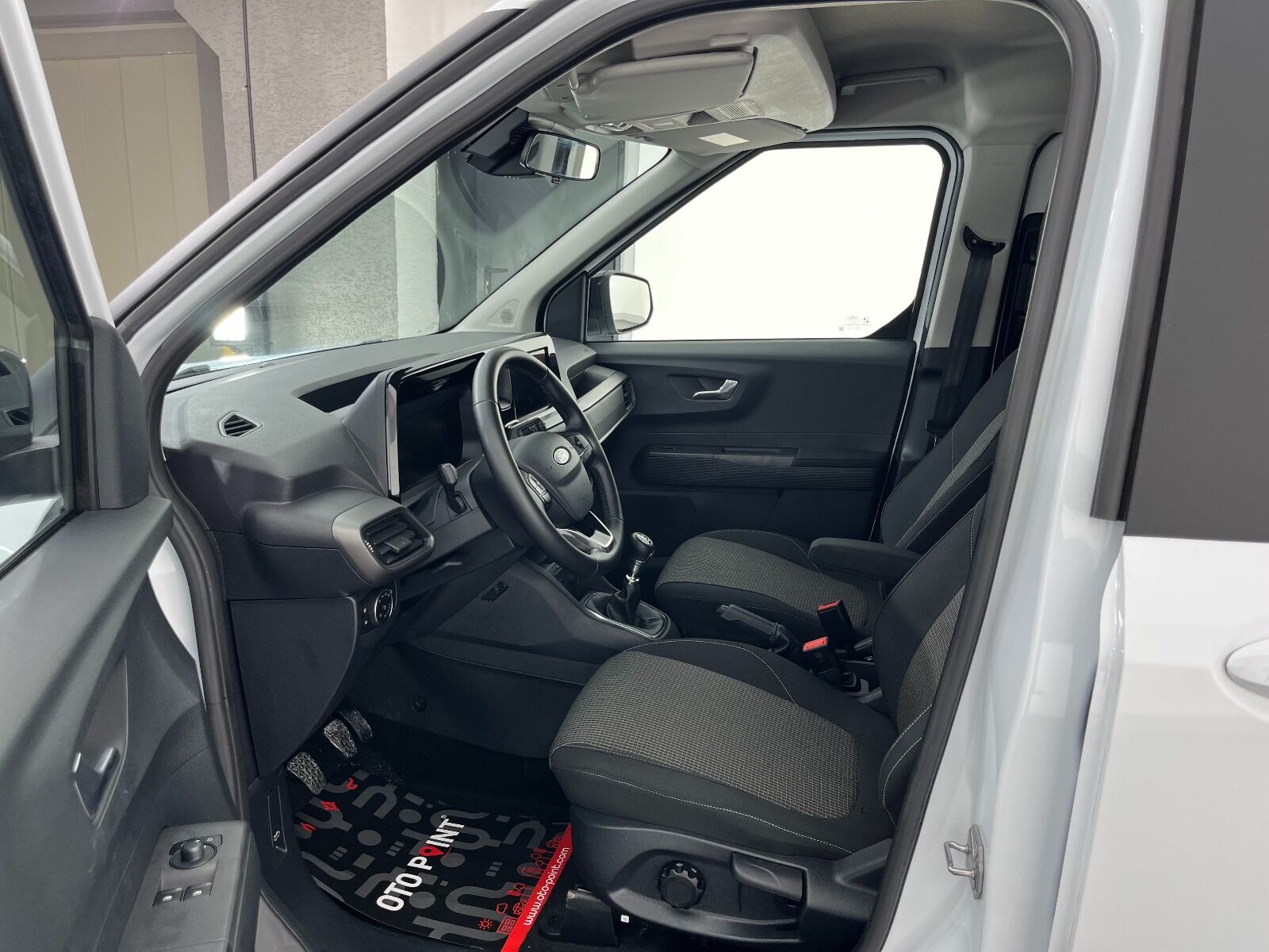 Ford Tourneo Courier Kombi 1.5 EcoBlue Deluxe - 2025 - Detay