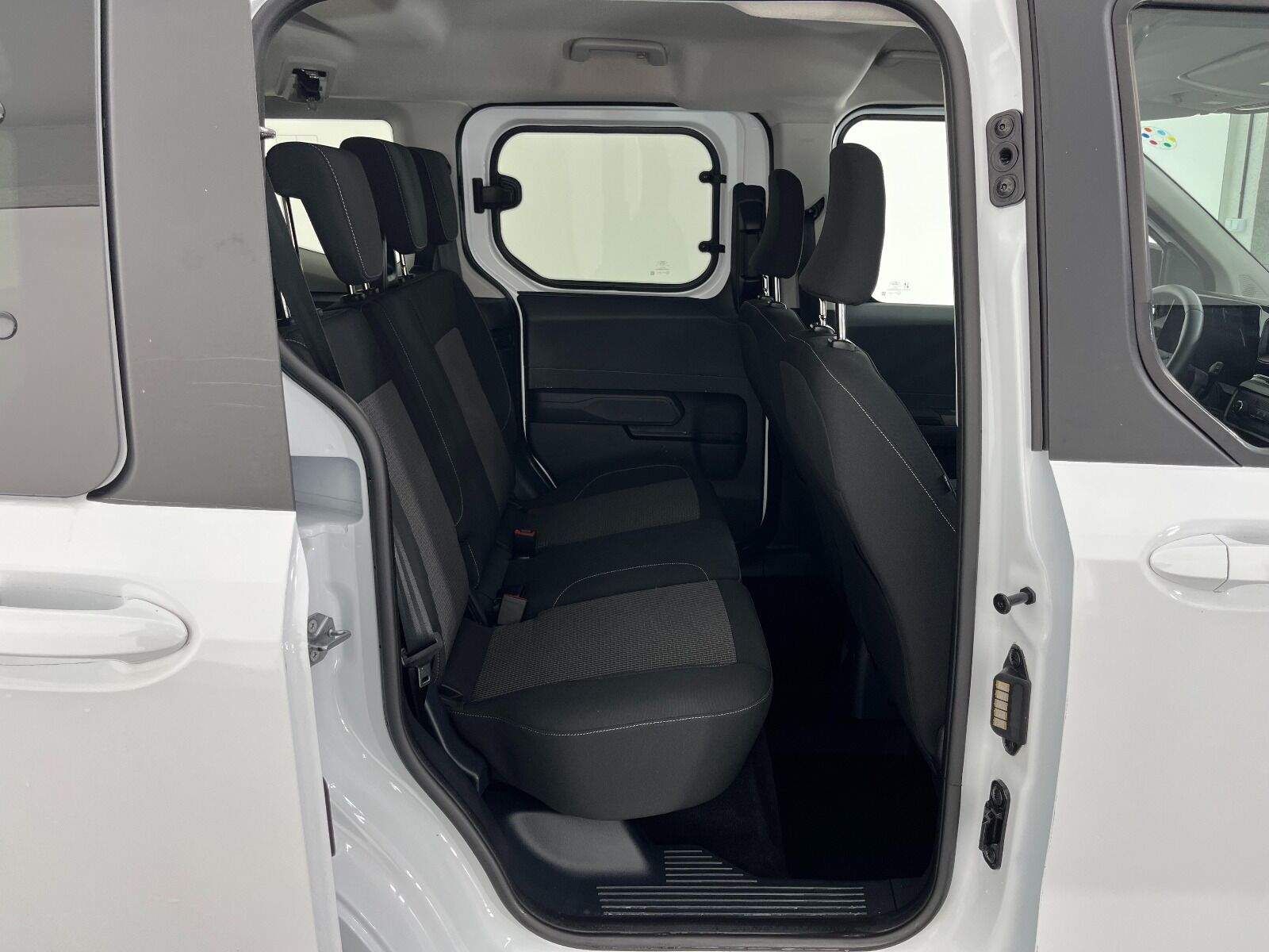 Ford Tourneo Courier Kombi 1.5 EcoBlue Deluxe - 2025 - Detay