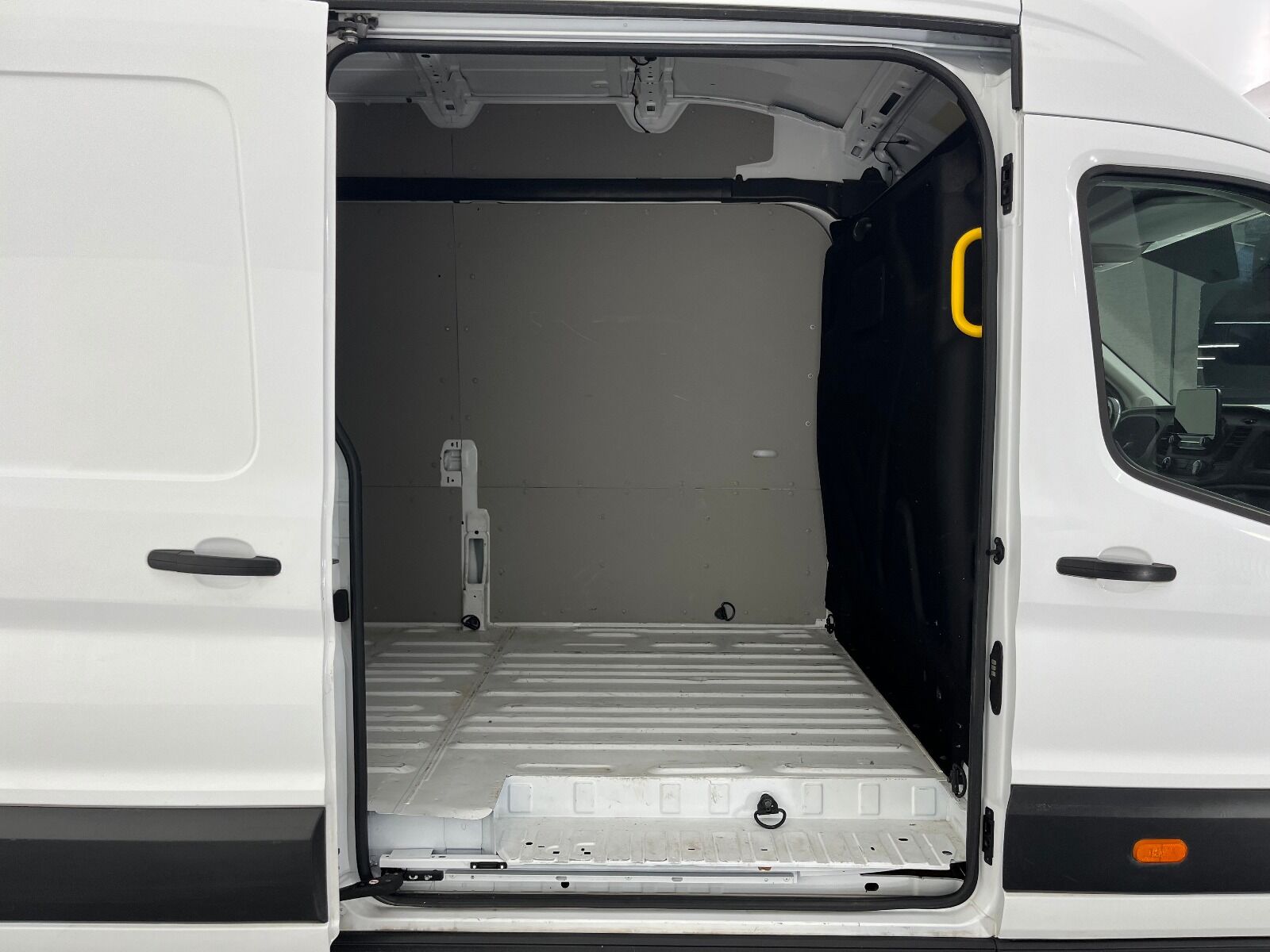 Ford Transit 350 E - 2022 - Detay