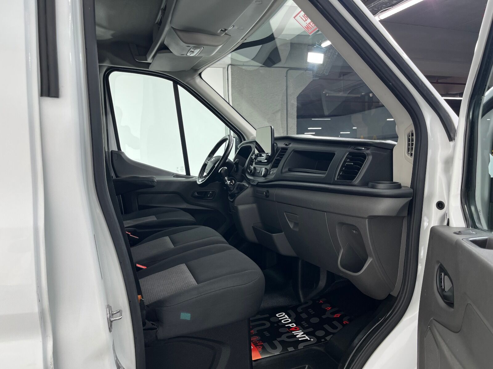 Ford Transit 350 E - 2022 - Detay
