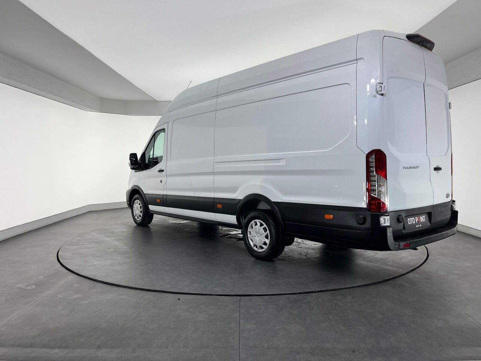 Ford Transit 350 E - 2022 - Detay
