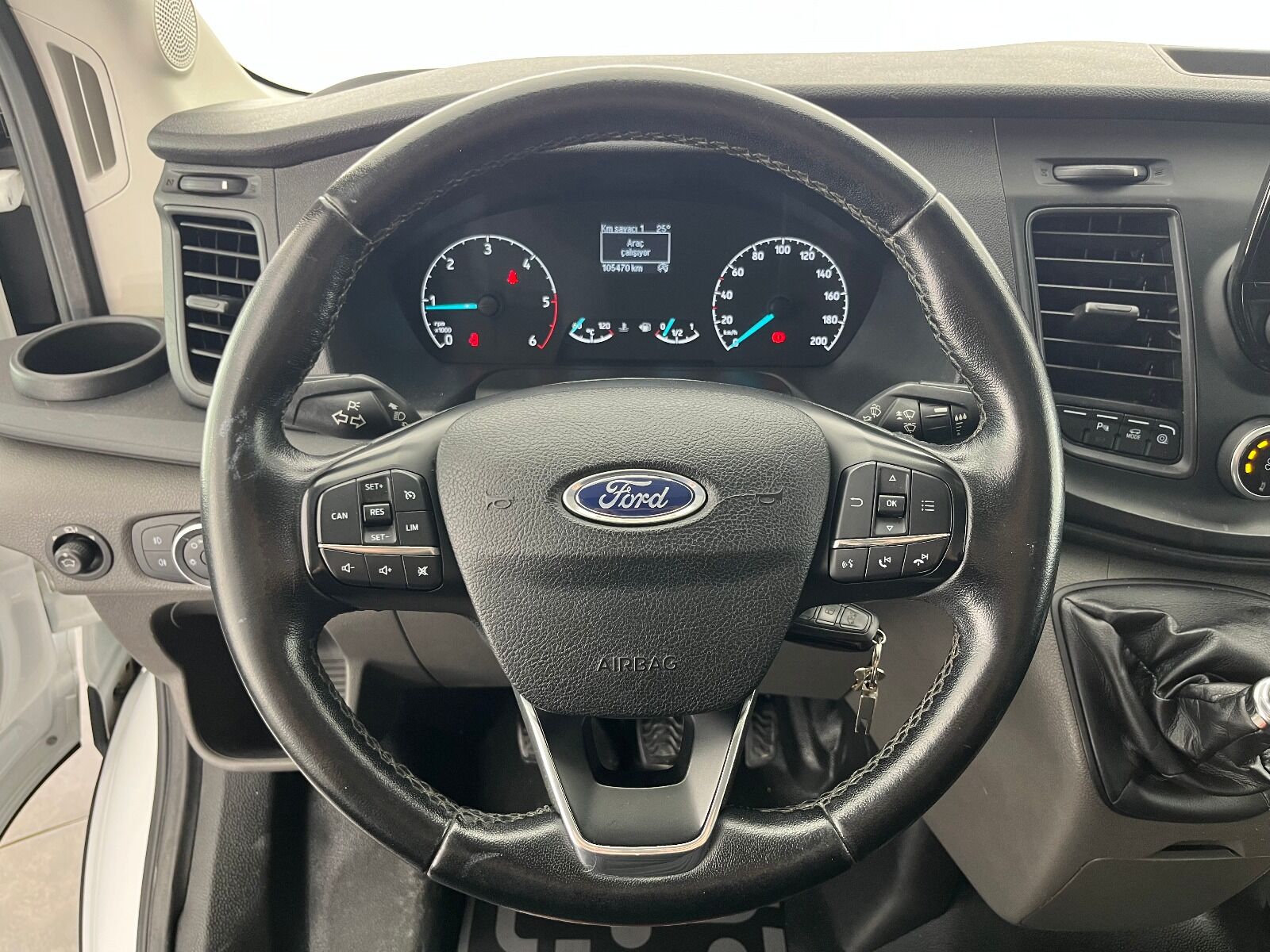 Ford Transit 350 E - 2022 - Detay