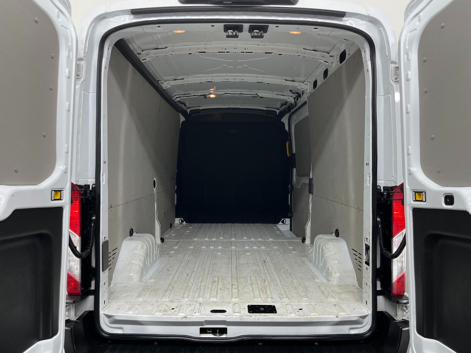 Ford Transit 350 L Van 11 M3 165 Uzun Trend - 2024 - Detay