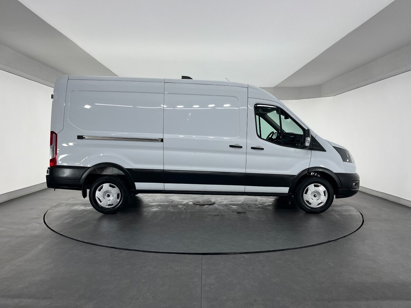 Ford Transit 350 L Van 11 M3 165 Uzun Trend - 2024 - Detay
