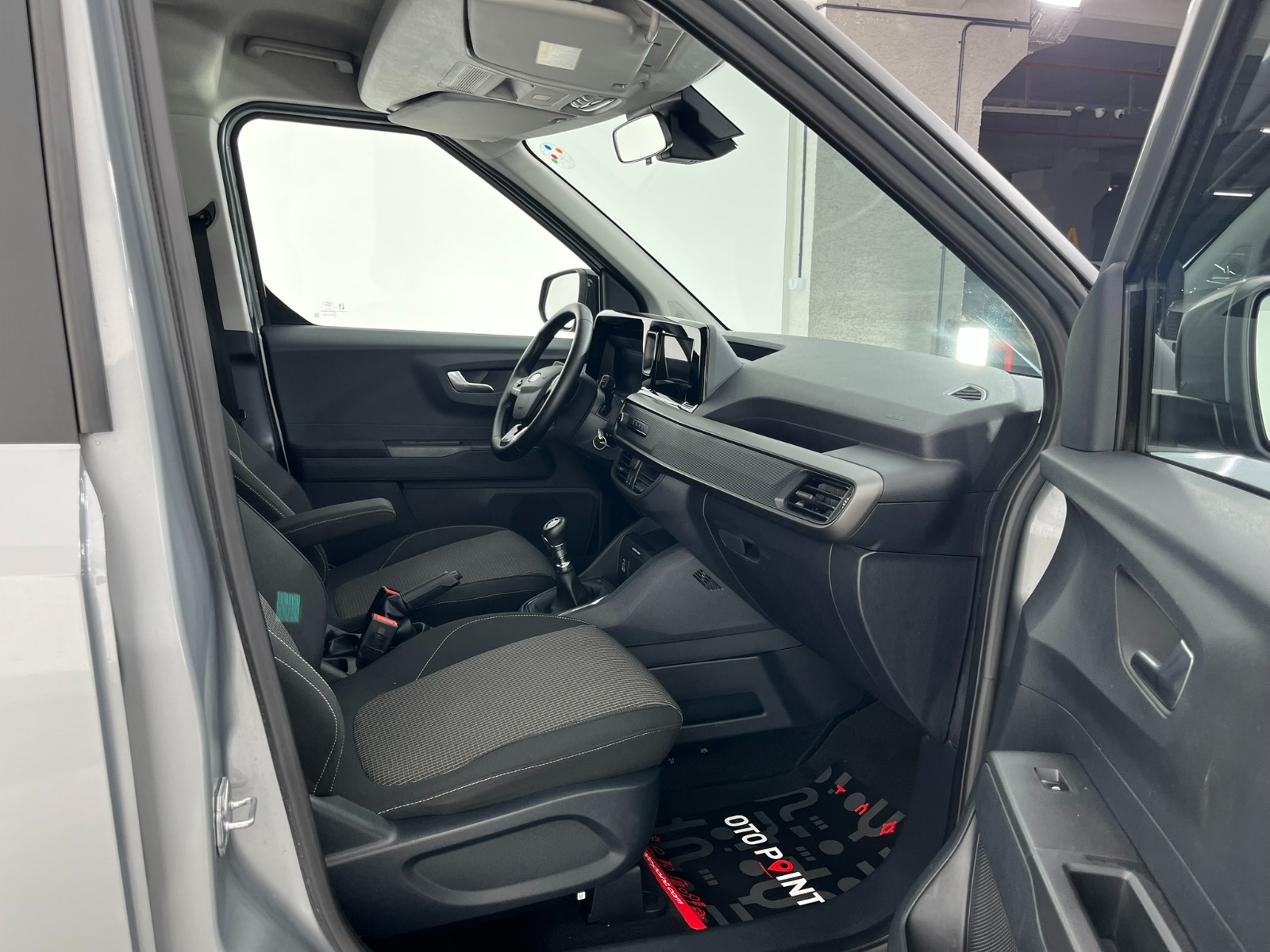 Ford Tourneo Courier Kombi 1.5 EcoBlue Deluxe - 2025 - Detay