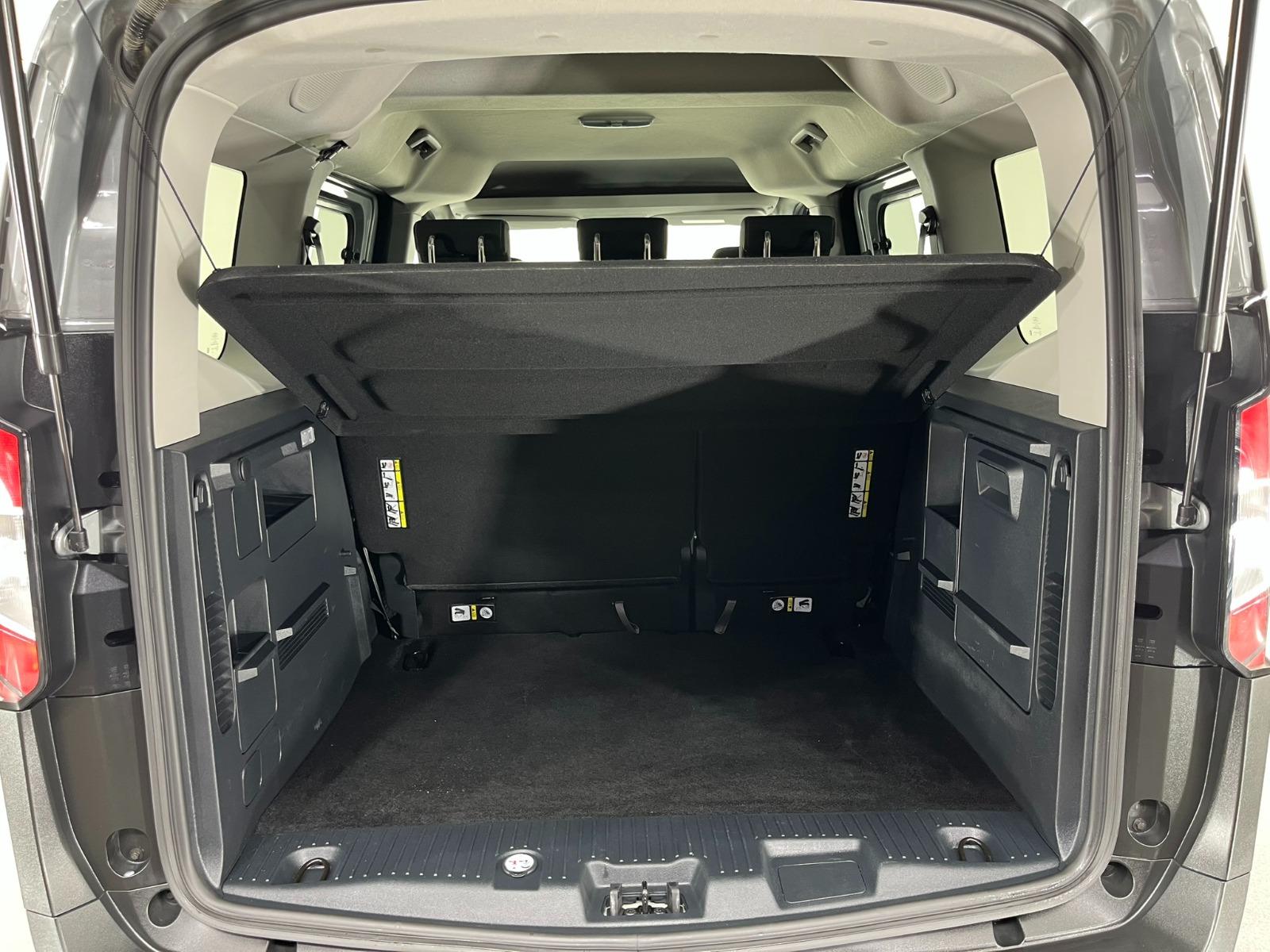 Ford Tourneo Courier Kombi 1.5 EcoBlue Deluxe - 2025 - Detay