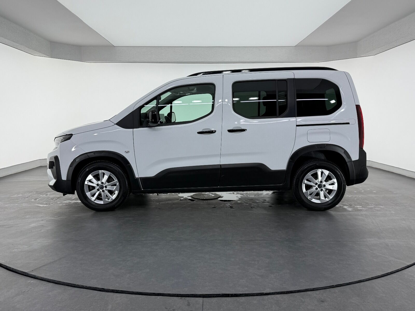 Peugeot Rifter 1.5 BlueHDI Allure EAT8 - 2025 - Detay