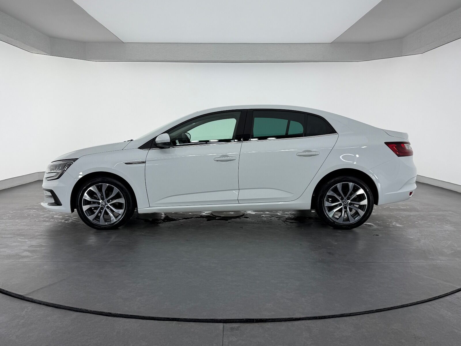 Renault Megane Sedan 1.3 TCe Icon EDC - 2025 - Detay
