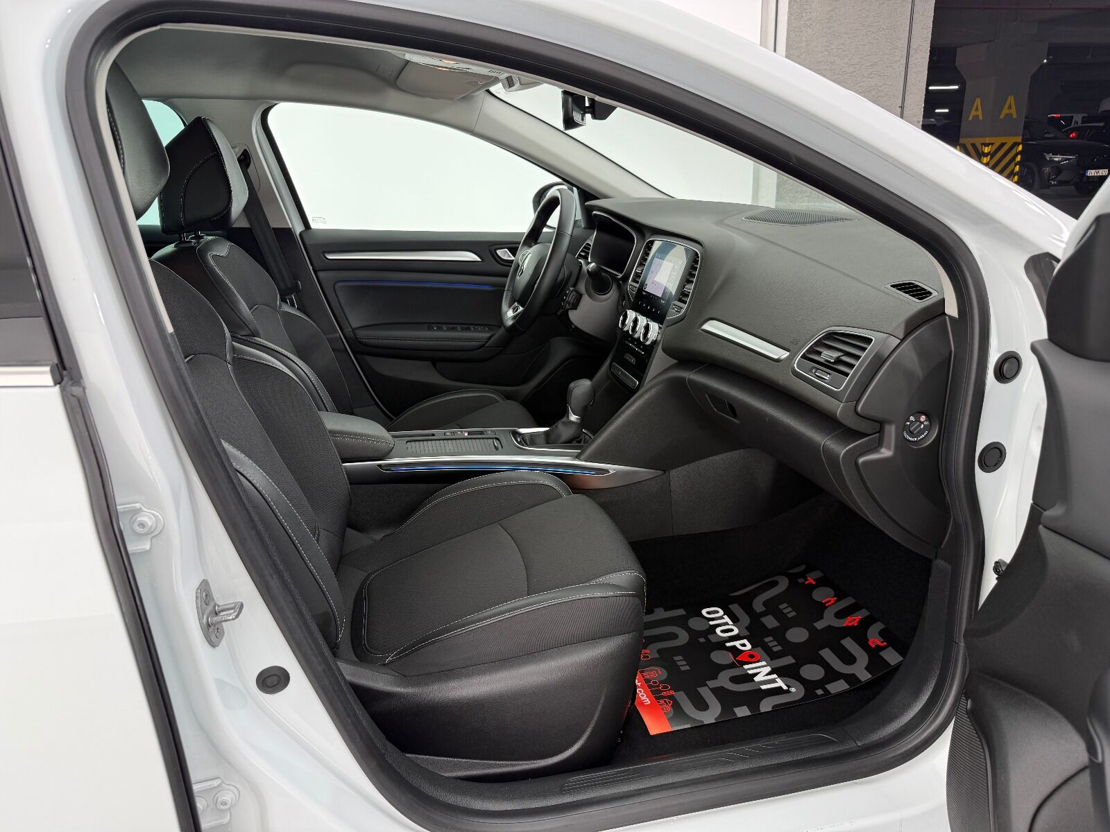 Renault Megane Sedan 1.3 TCe Icon EDC - 2025 - Detay