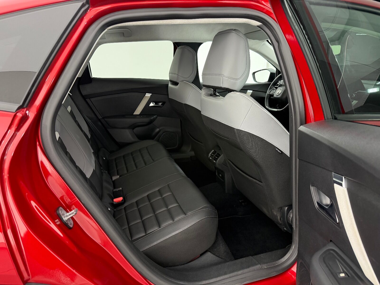 Citroen C4 X 1.2 Puretech Max EAT8 - 2025 - Detay