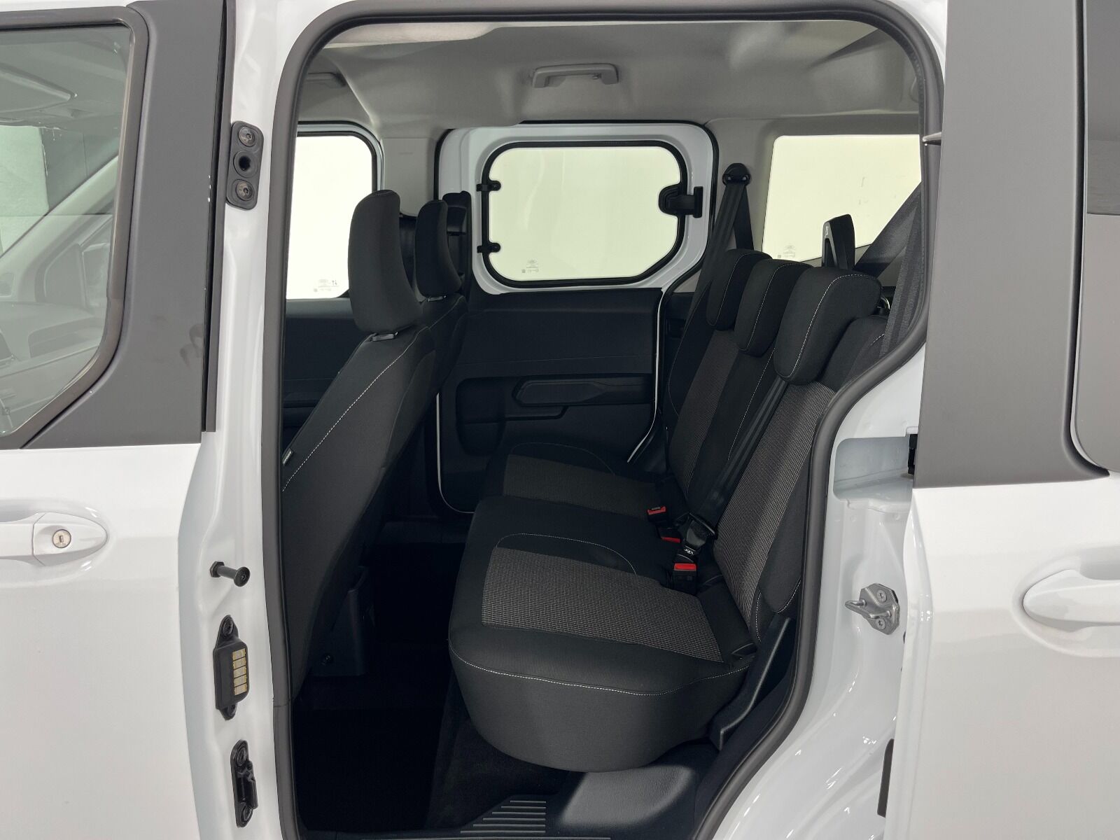 Ford Tourneo Courier Kombi 1.5 EcoBlue Deluxe - 2025 - Detay