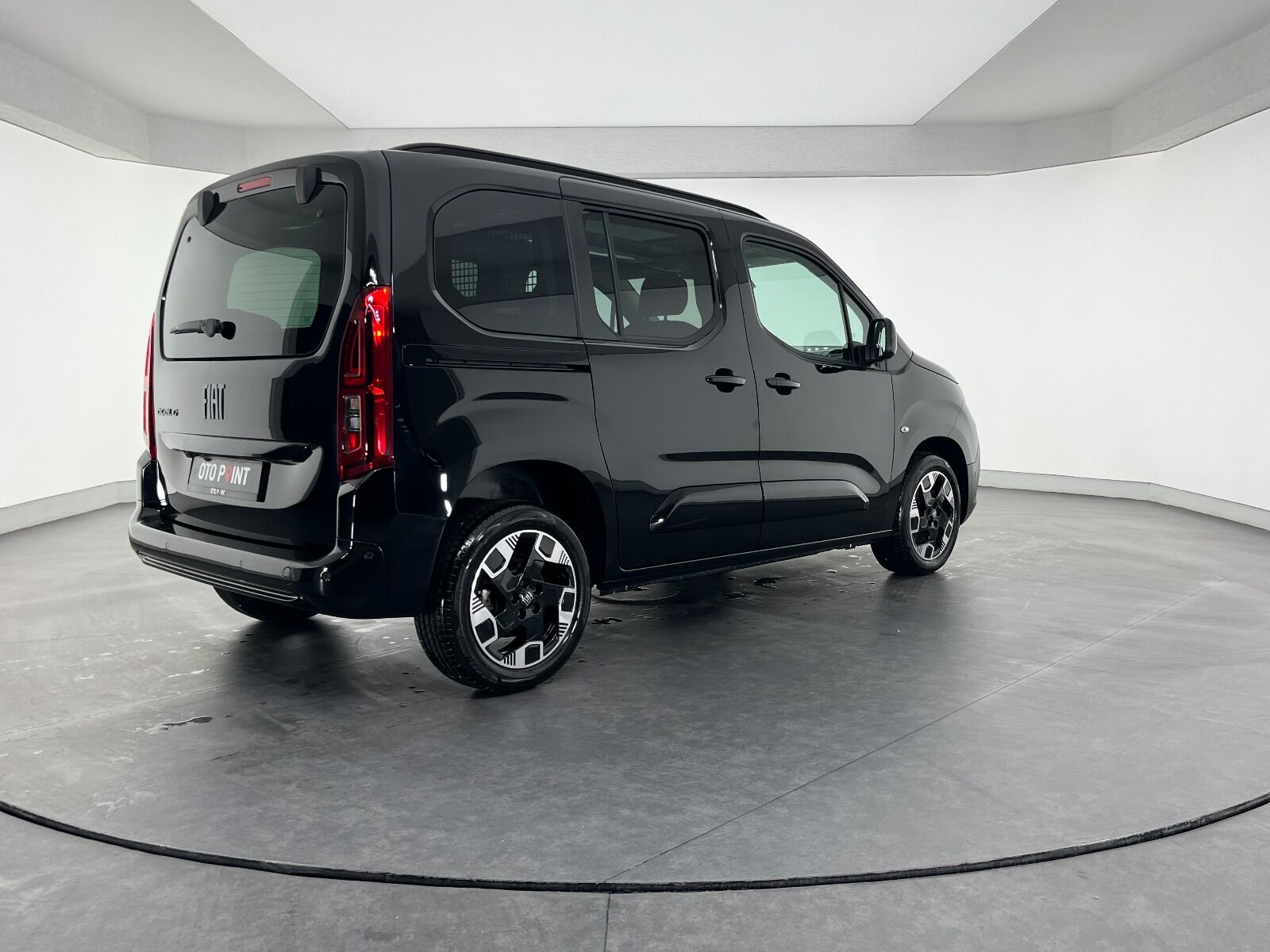 Fiat Doblo Combi 1.5 BlueHDİ Premio Plus - 2025 - Detay