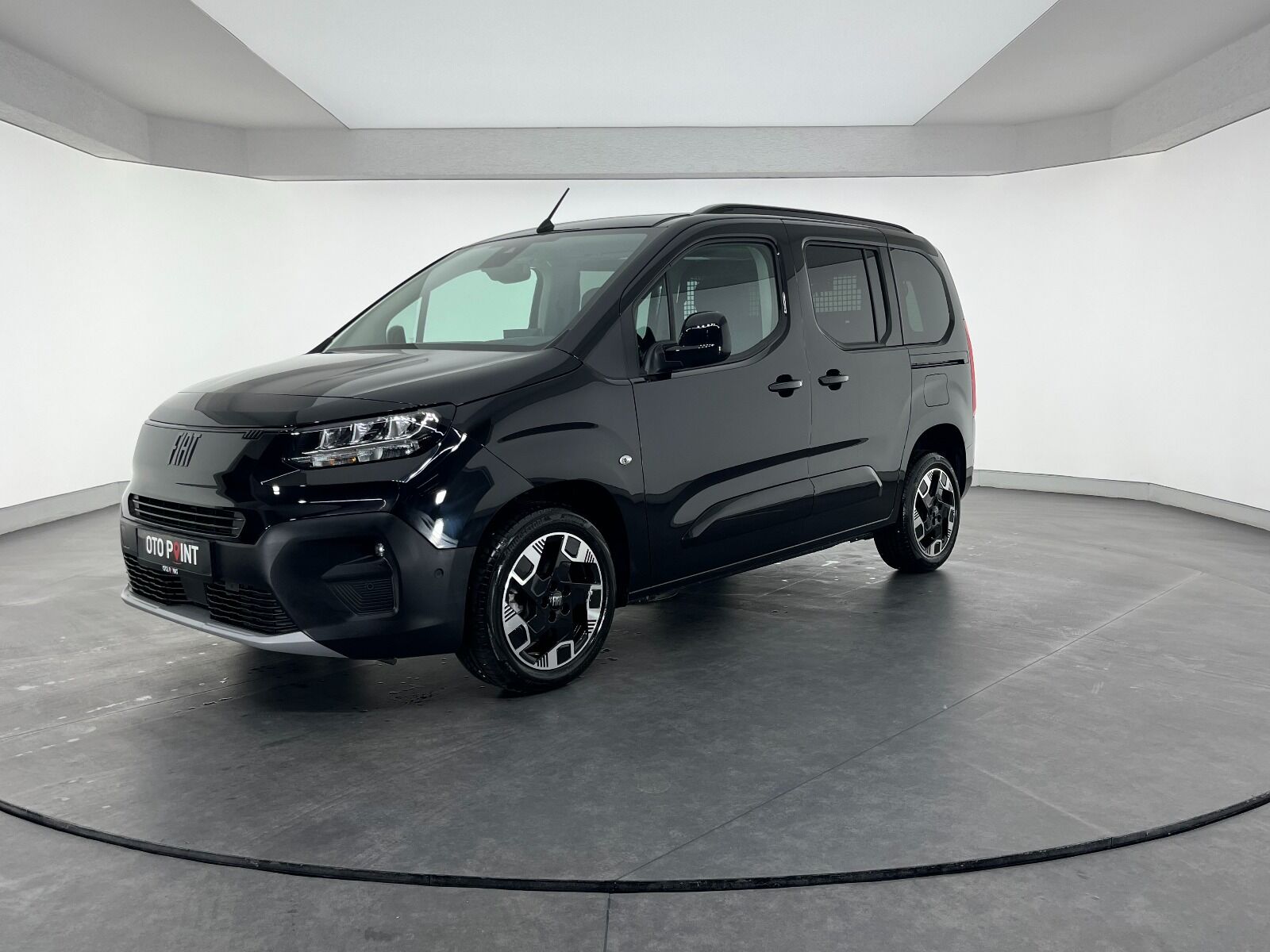 Fiat Doblo Combi 1.5 BlueHDİ Premio Plus - 2025 - Detay