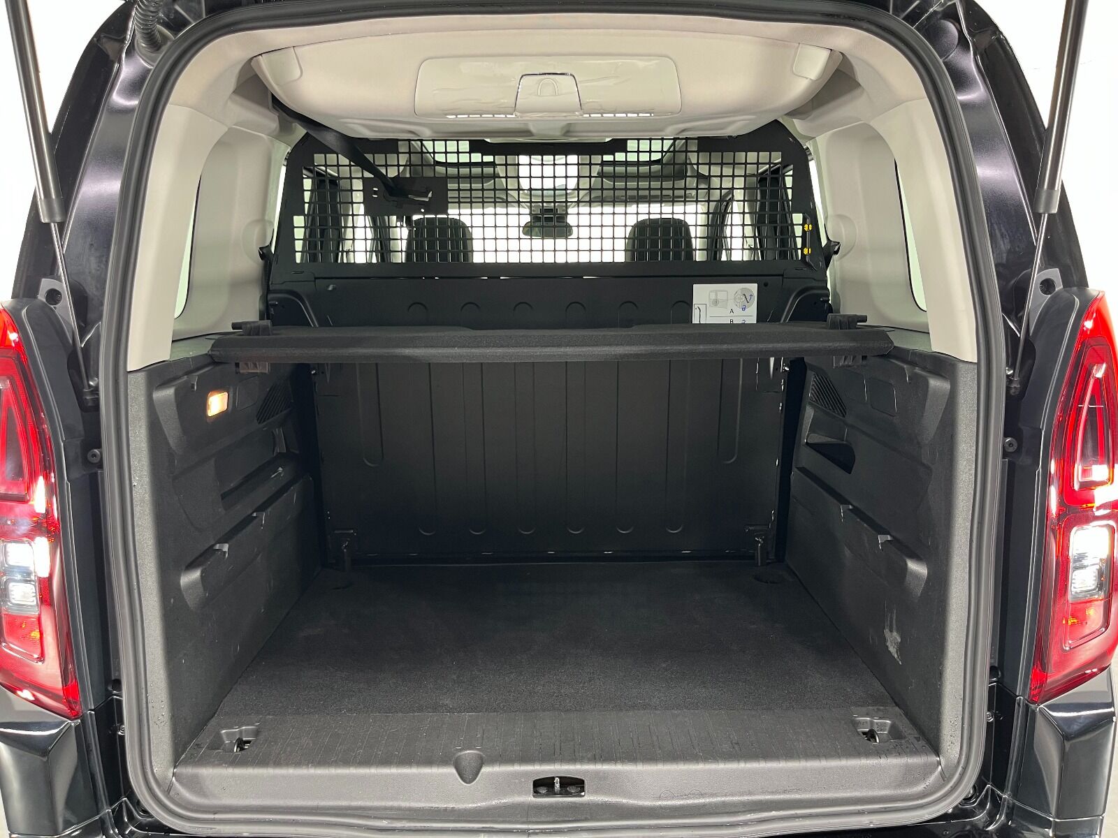 Fiat Doblo Combi 1.5 BlueHDİ Premio Plus - 2025 - Detay