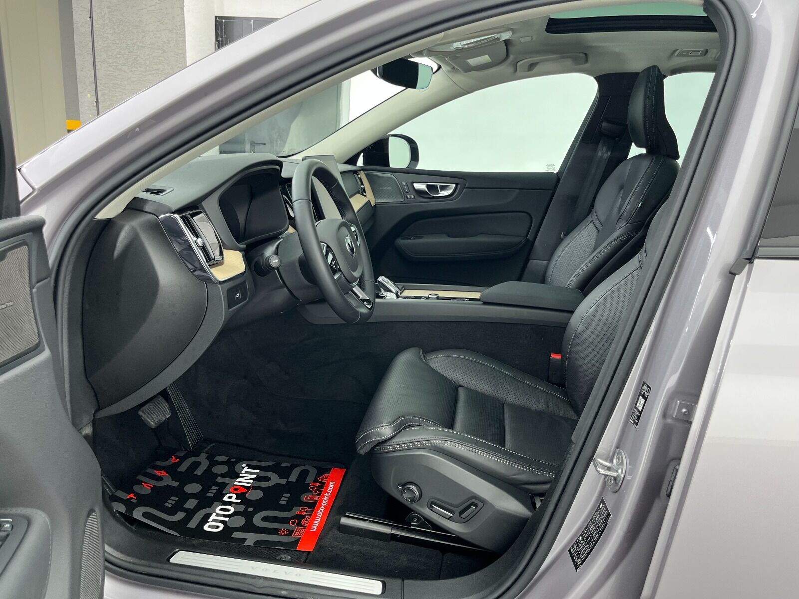 Volvo XC60 2.0 B5 Mild Hybrid Plus Dark AWD - 2025 - Detay