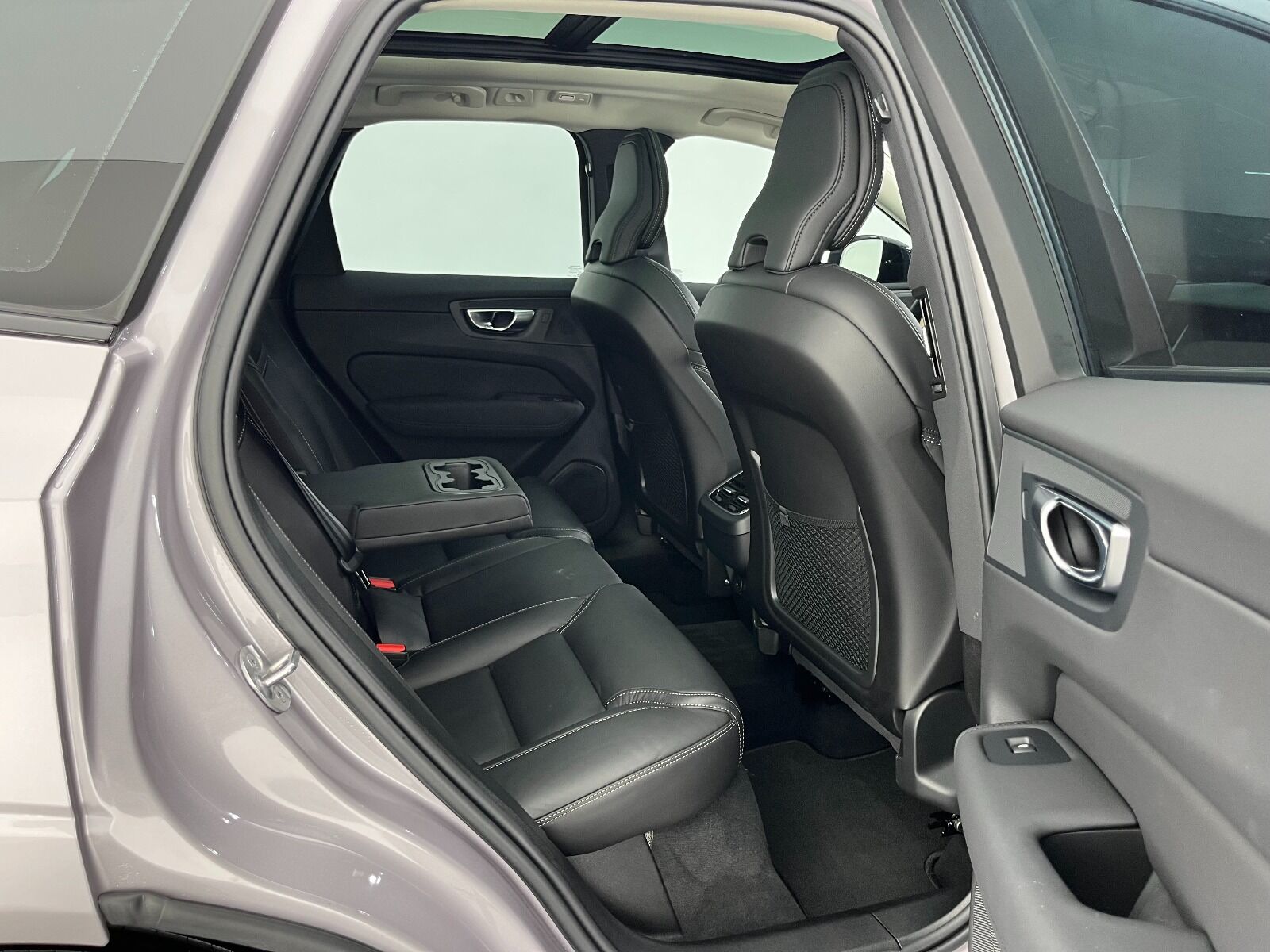 Volvo XC60 2.0 B5 Mild Hybrid Plus Dark AWD - 2025 - Detay