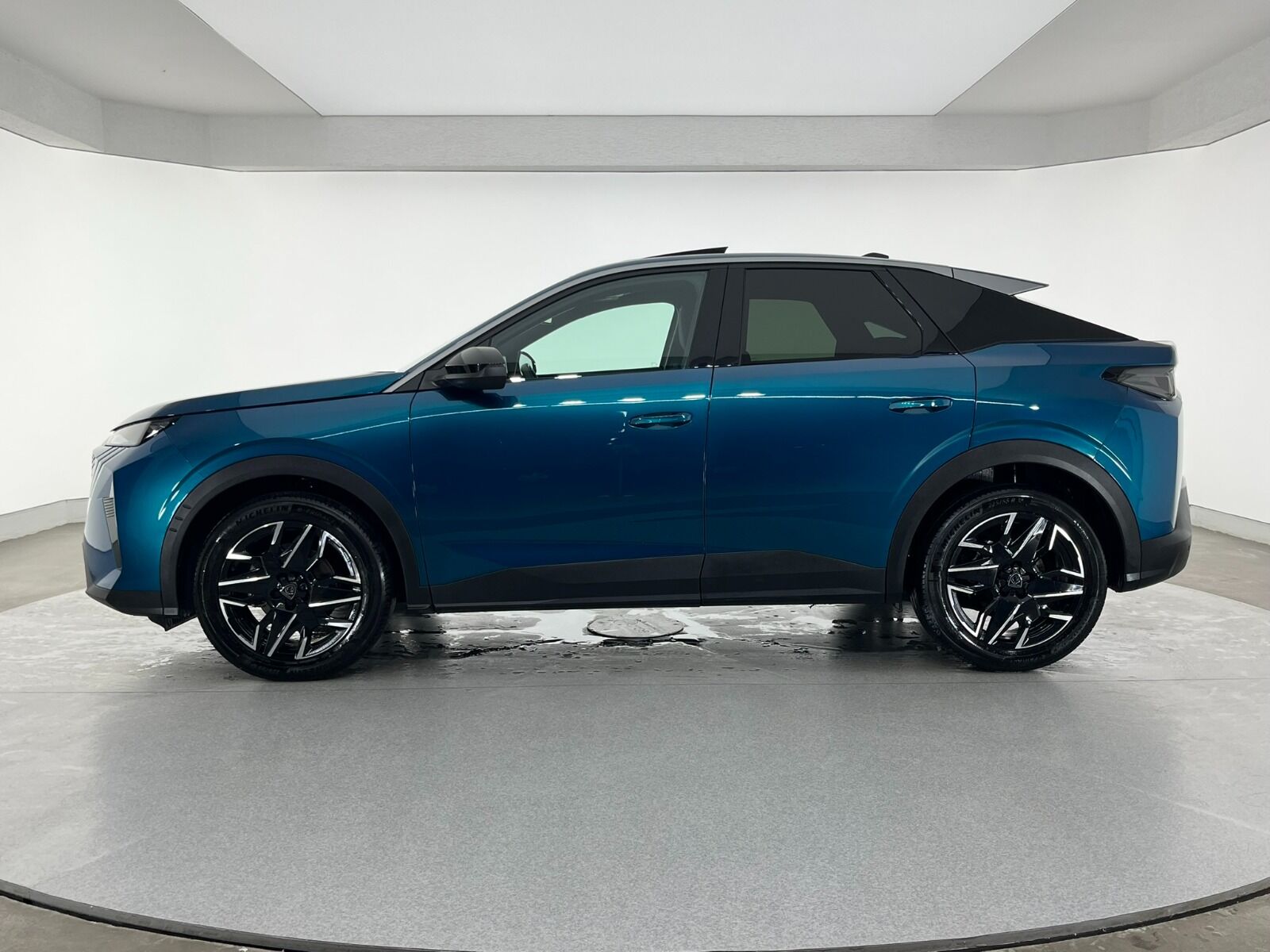 Peugeot 3008 Crossover 1.2 Hybrid Allure eDCS6 - 2025 - Detay