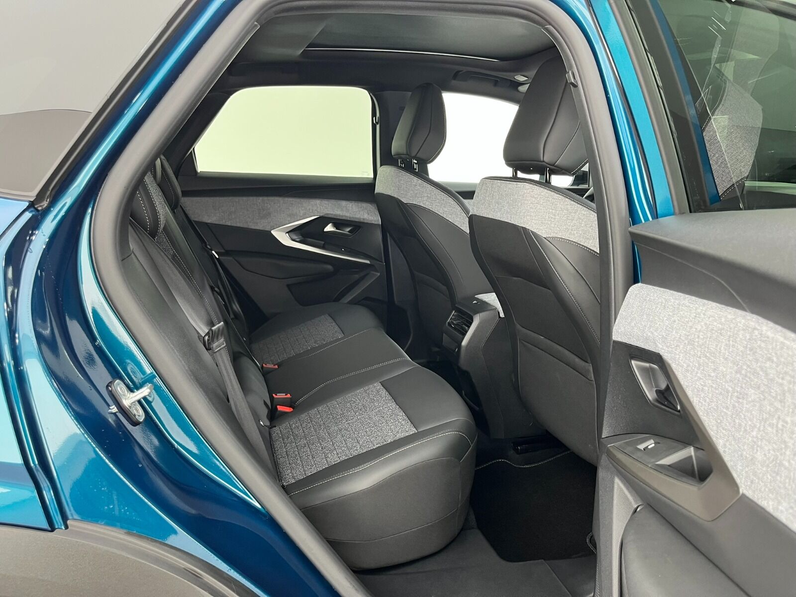 Peugeot 3008 Crossover 1.2 Hybrid Allure eDCS6 - 2025 - Detay