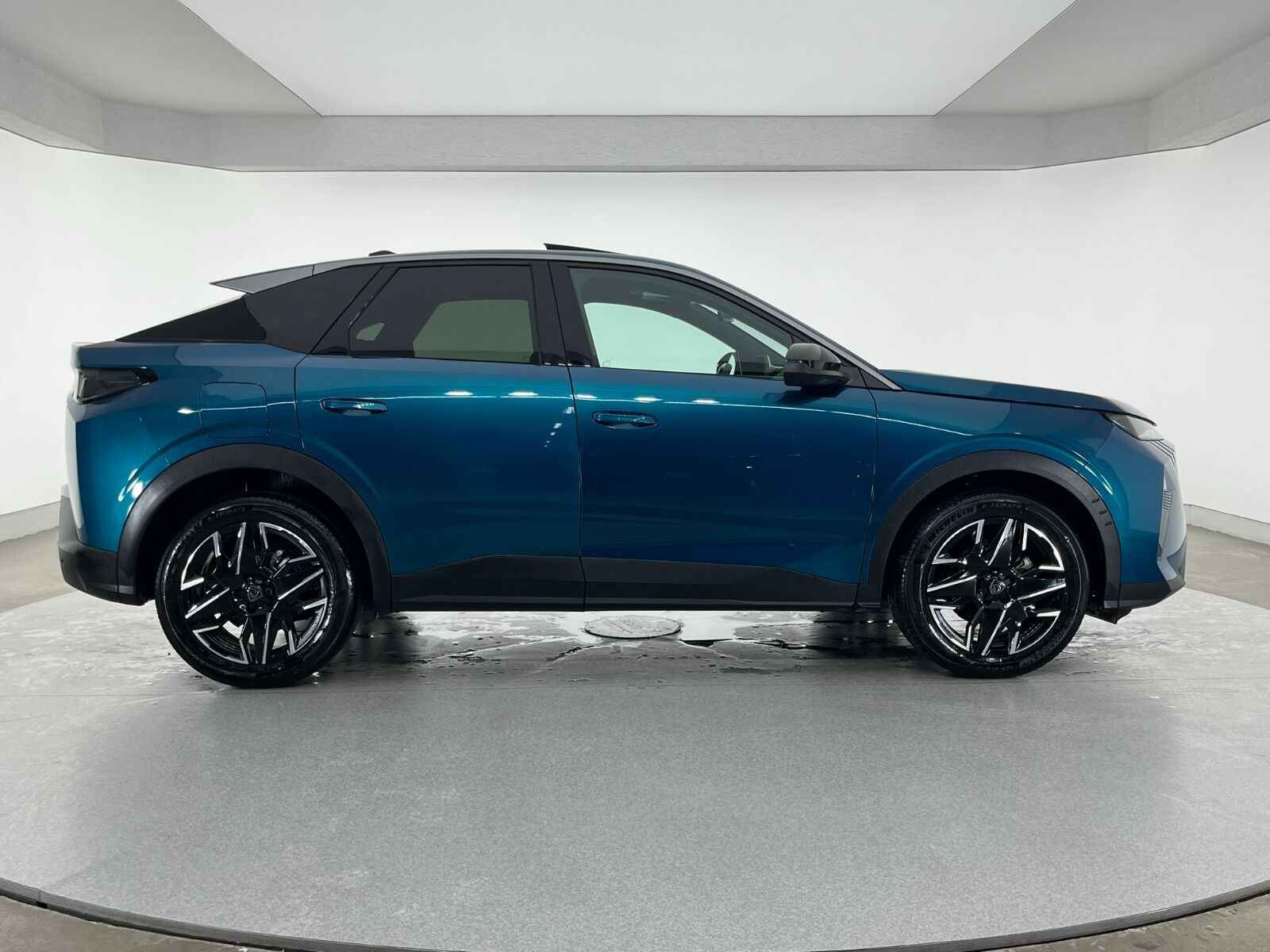 Peugeot 3008 Crossover 1.2 Hybrid Allure eDCS6 - 2025 - Detay