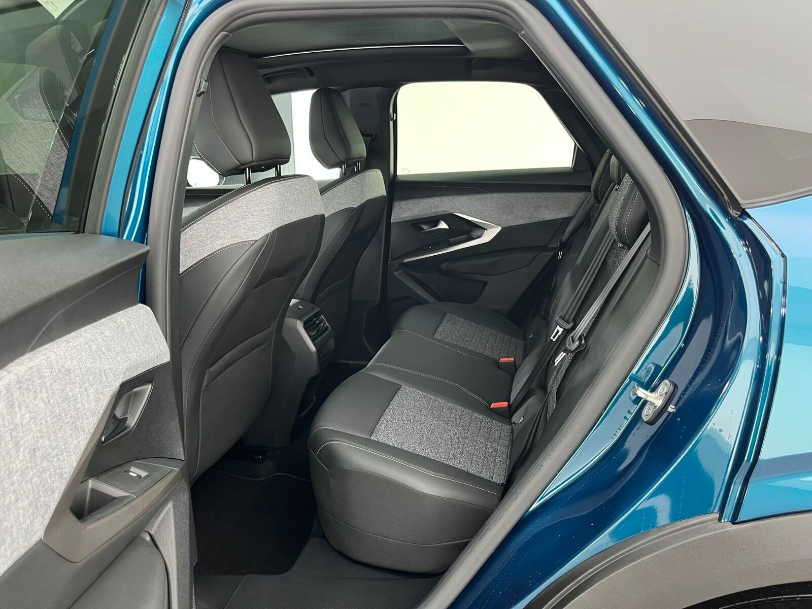 Peugeot 3008 Crossover 1.2 Hybrid Allure eDCS6 - 2025 - Detay