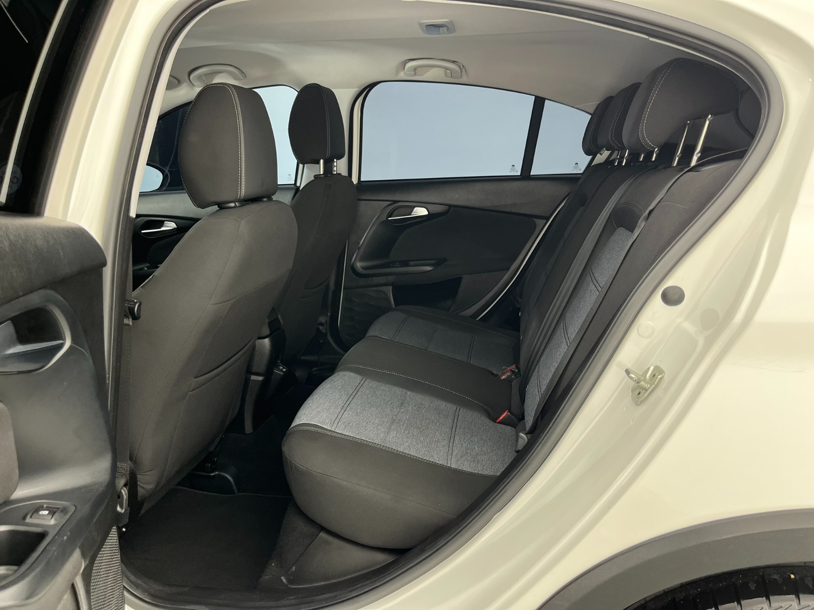 Fiat Egea Cross 1.6 MultiJet Lounge DCT - 2023 - Detay