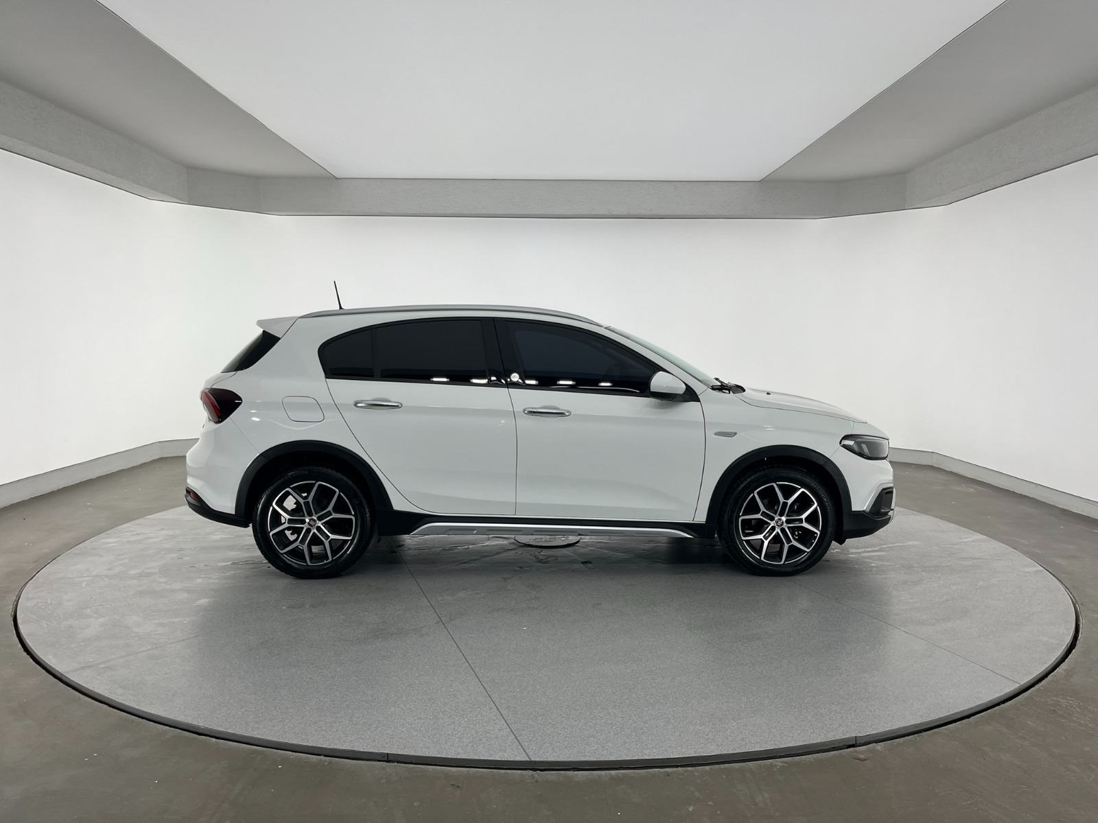 Fiat Egea Cross 1.6 MultiJet Lounge DCT - 2023 - Detay