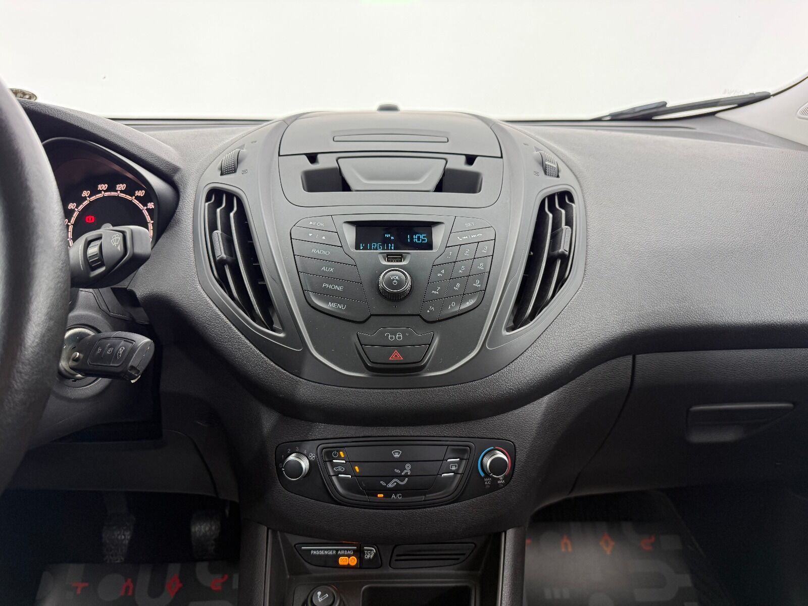 Ford Tourneo Courier 1.5 TDCI Deluxe - 2023 - Detay
