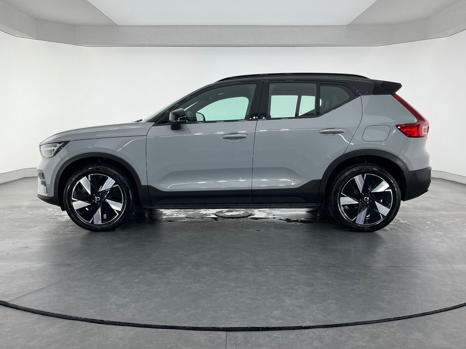 Volvo EX40 Single Motor Extended Range Ultra - 2025 - Detay