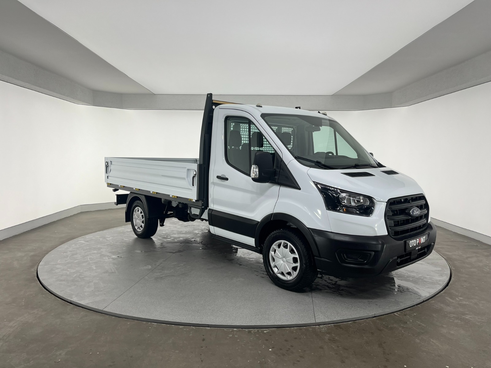 Ford Transit 350 M - 2023 - Detay