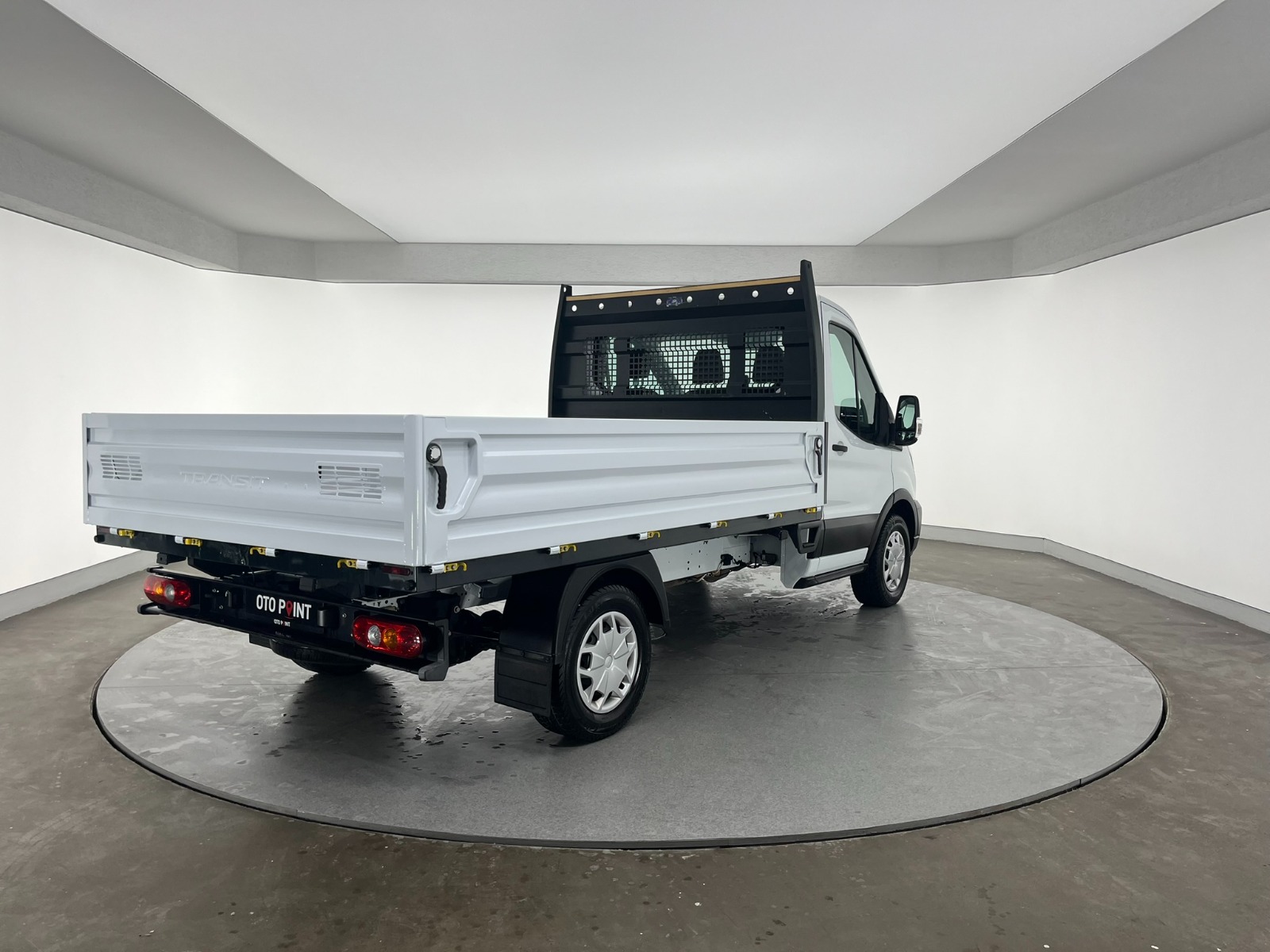 Ford Transit 350 M - 2023 - Detay