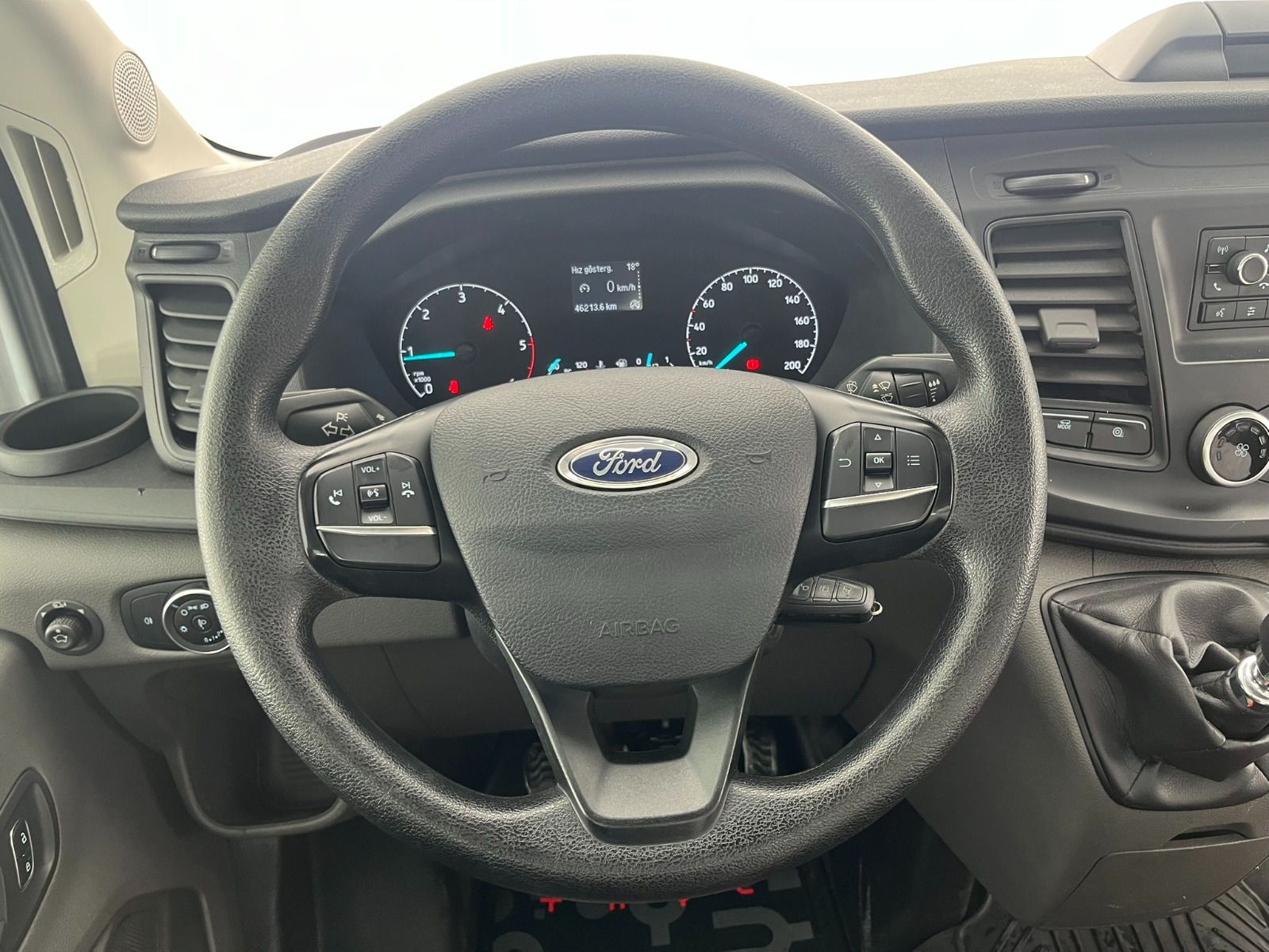 Ford Transit 350 M - 2023 - Detay