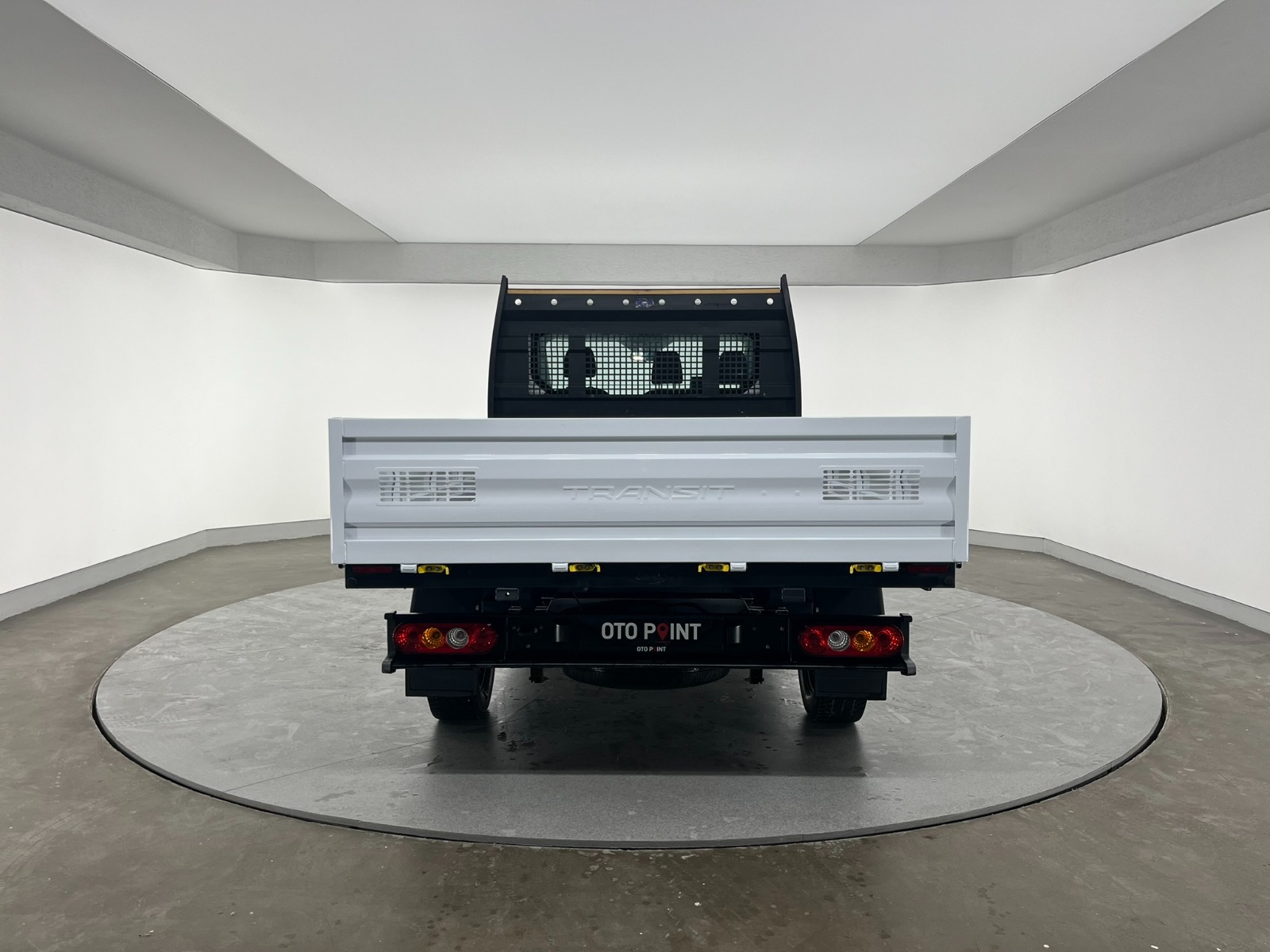 Ford Transit 350 M - 2023 - Detay