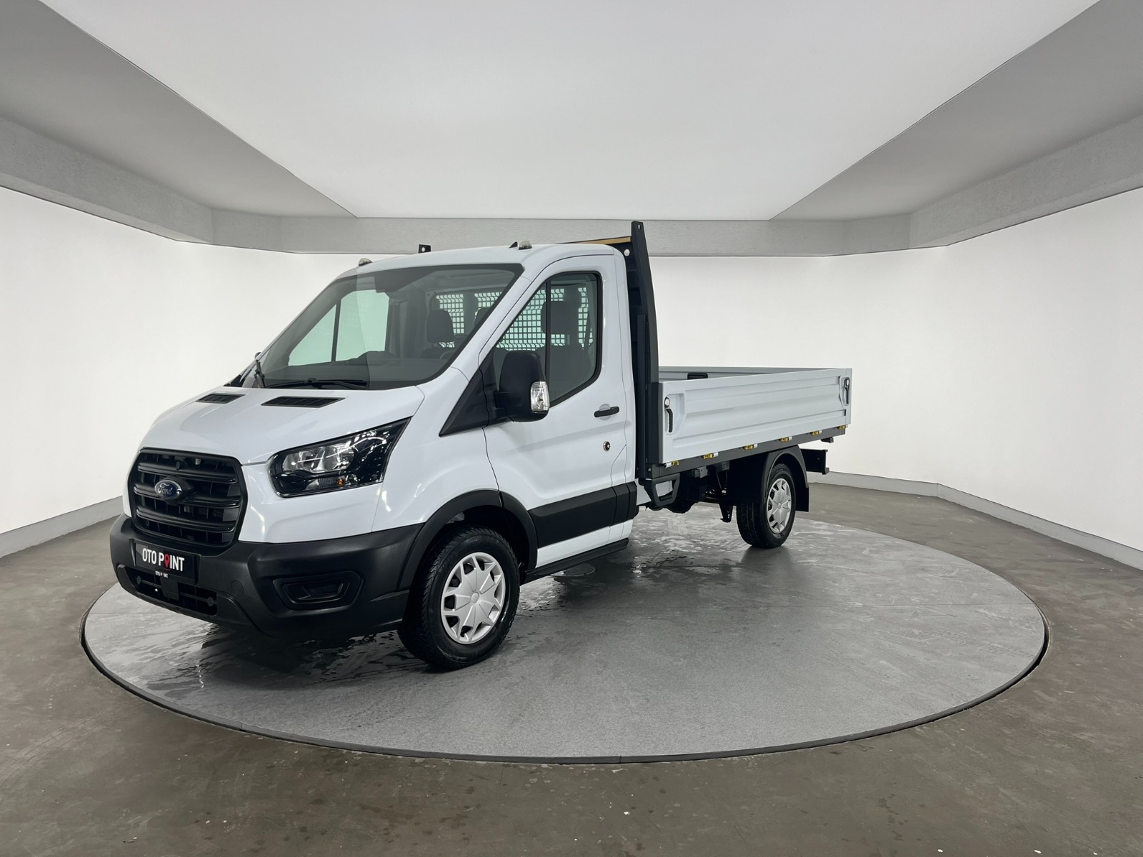 Ford Transit 350 M - 2023 - Detay