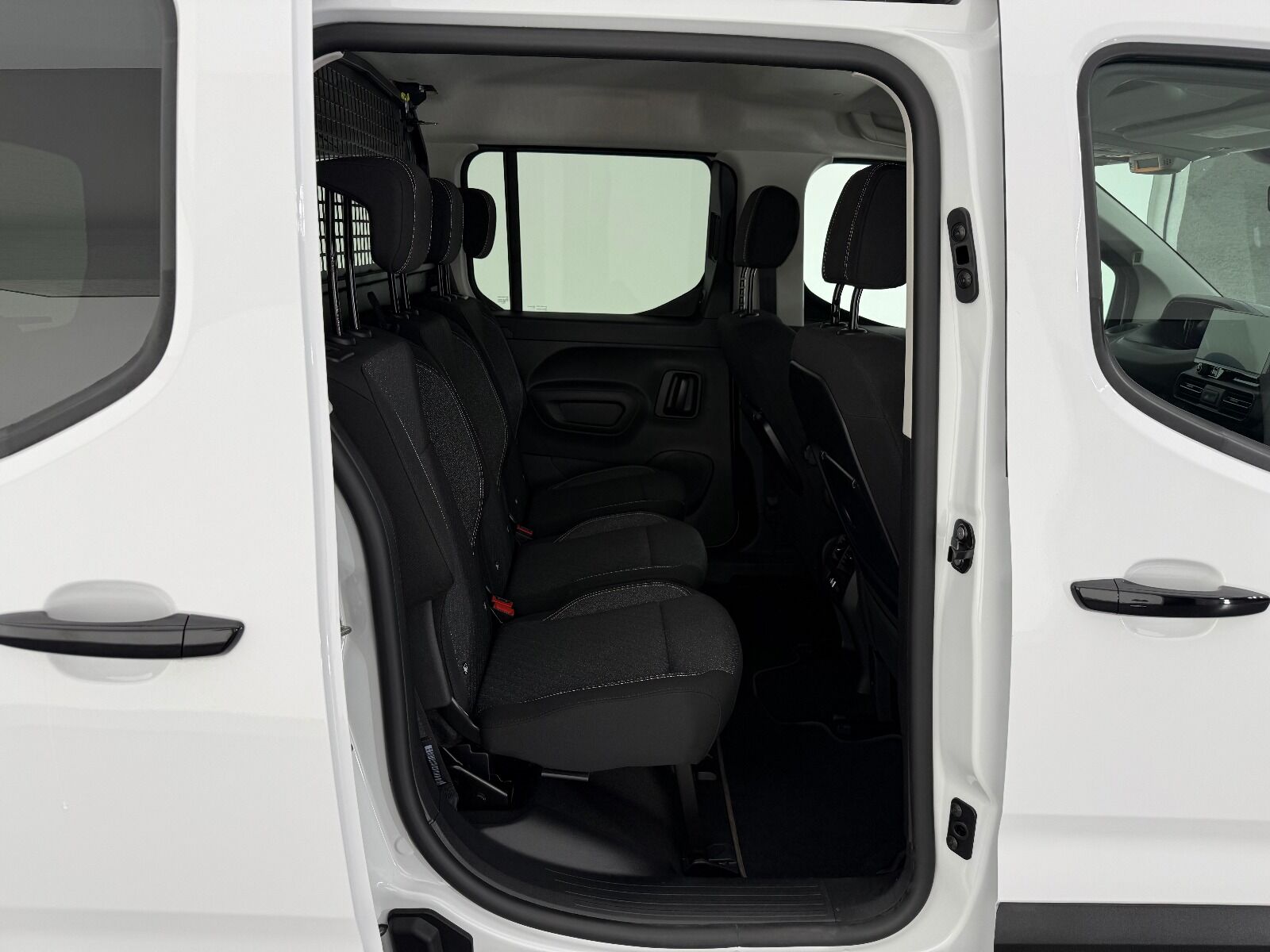 Peugeot Rifter 1.5 BlueHDI Allure EAT8 - 2026 - Detay