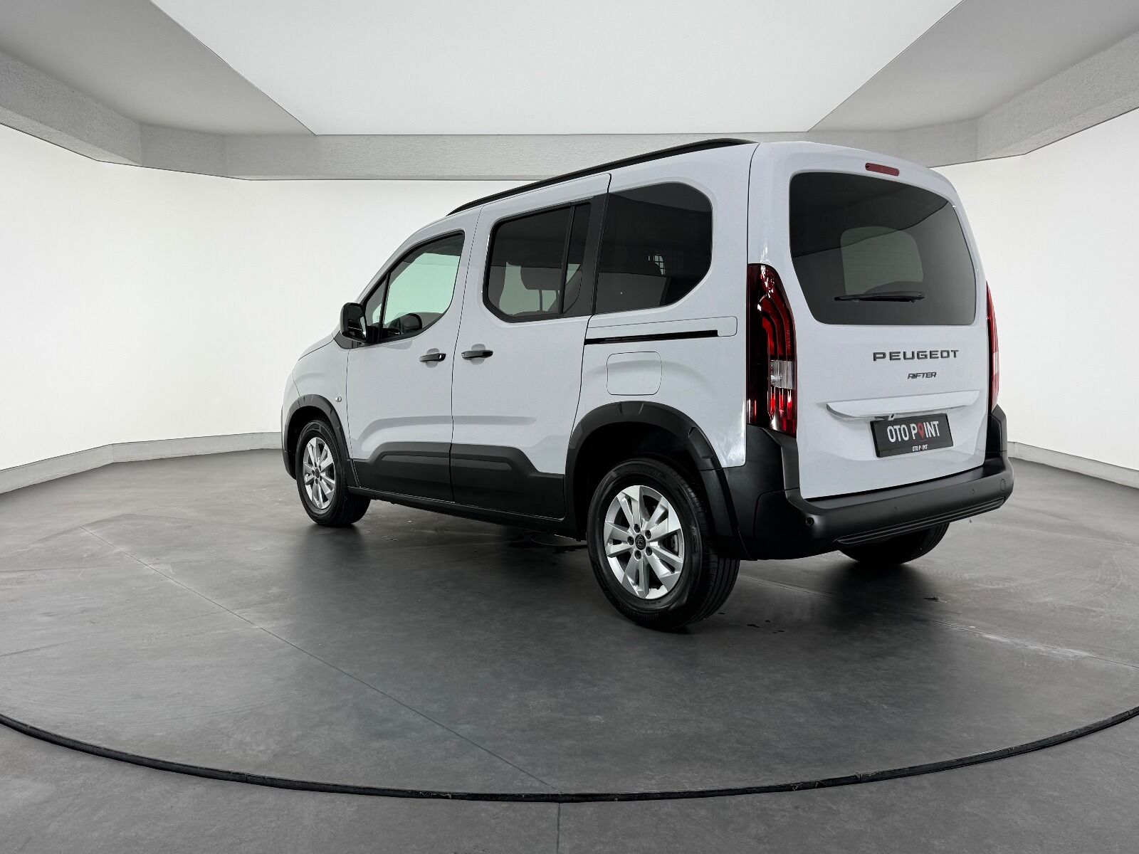 Peugeot Rifter 1.5 BlueHDI Allure EAT8 - 2026 - Detay