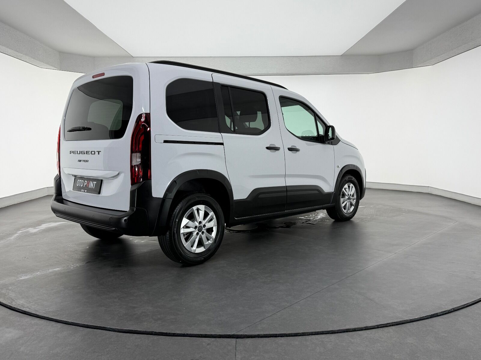 Peugeot Rifter 1.5 BlueHDI Allure EAT8 - 2026 - Detay