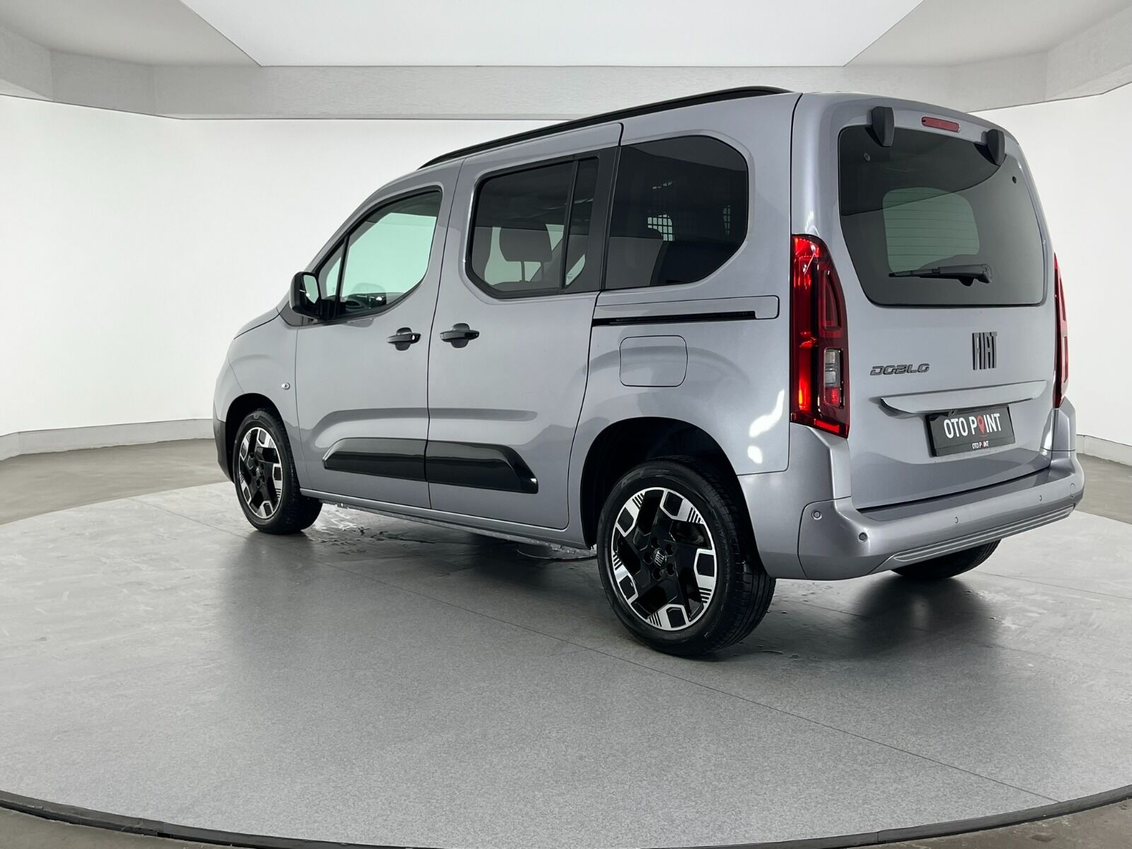 Fiat Doblo Combi 1.5 BlueHDI Premio Plus Otomatik - 2025 - Detay
