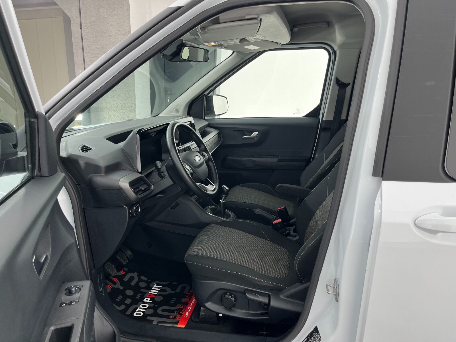 Ford Tourneo Courier Kombi 1.5 EcoBlue Deluxe - 2025 - Detay