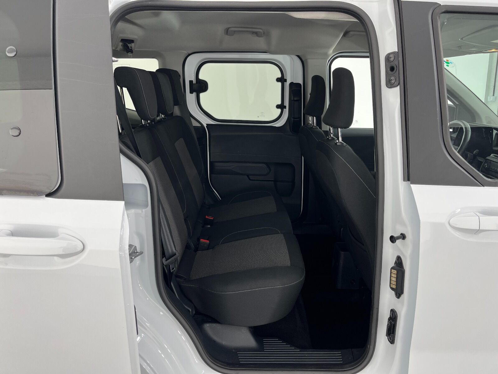 Ford Tourneo Courier Kombi 1.5 EcoBlue Deluxe - 2025 - Detay