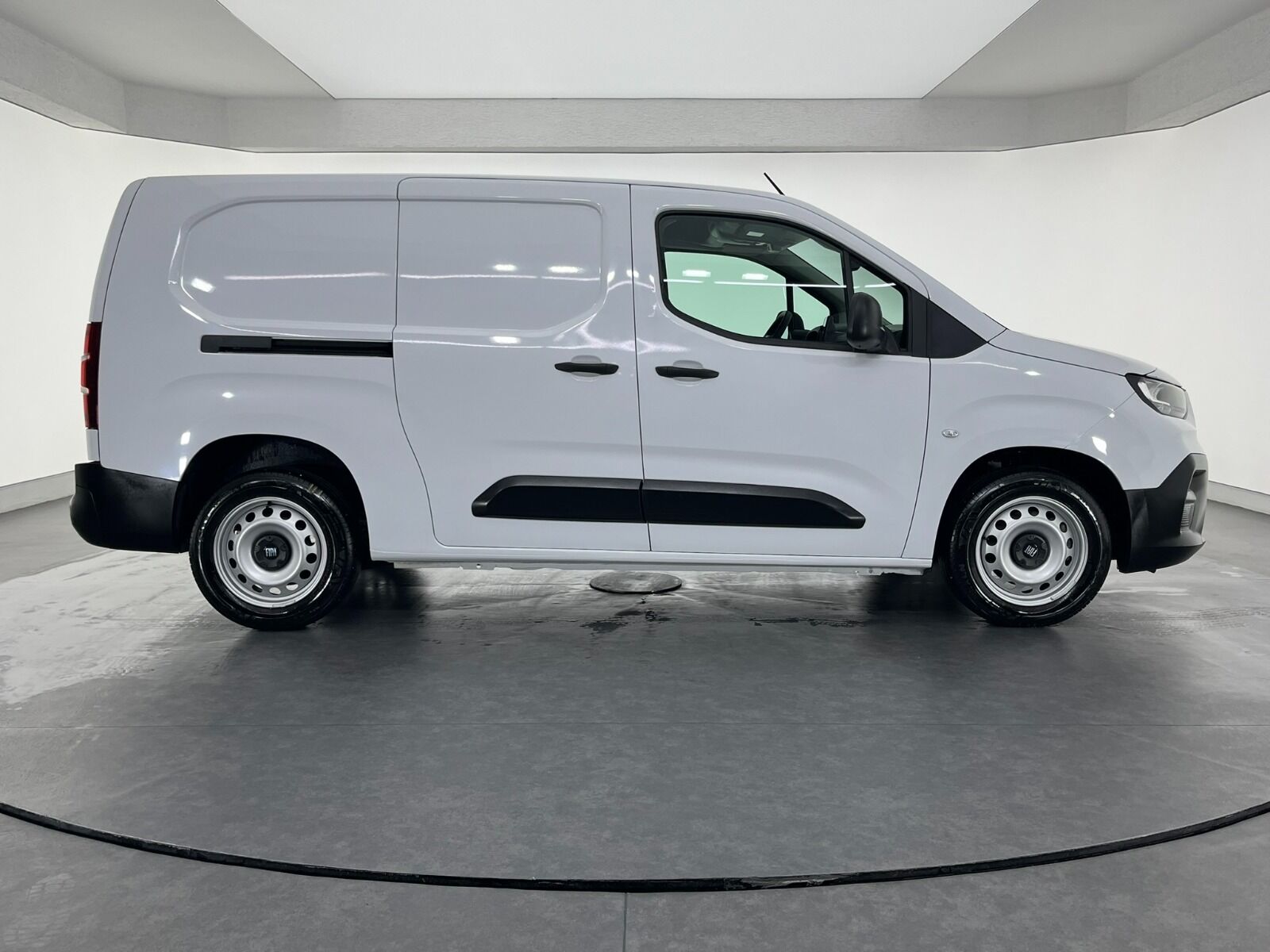 Fiat Doblo Cargo 1.5 BlueHDI Maxi - 2024 - Detay