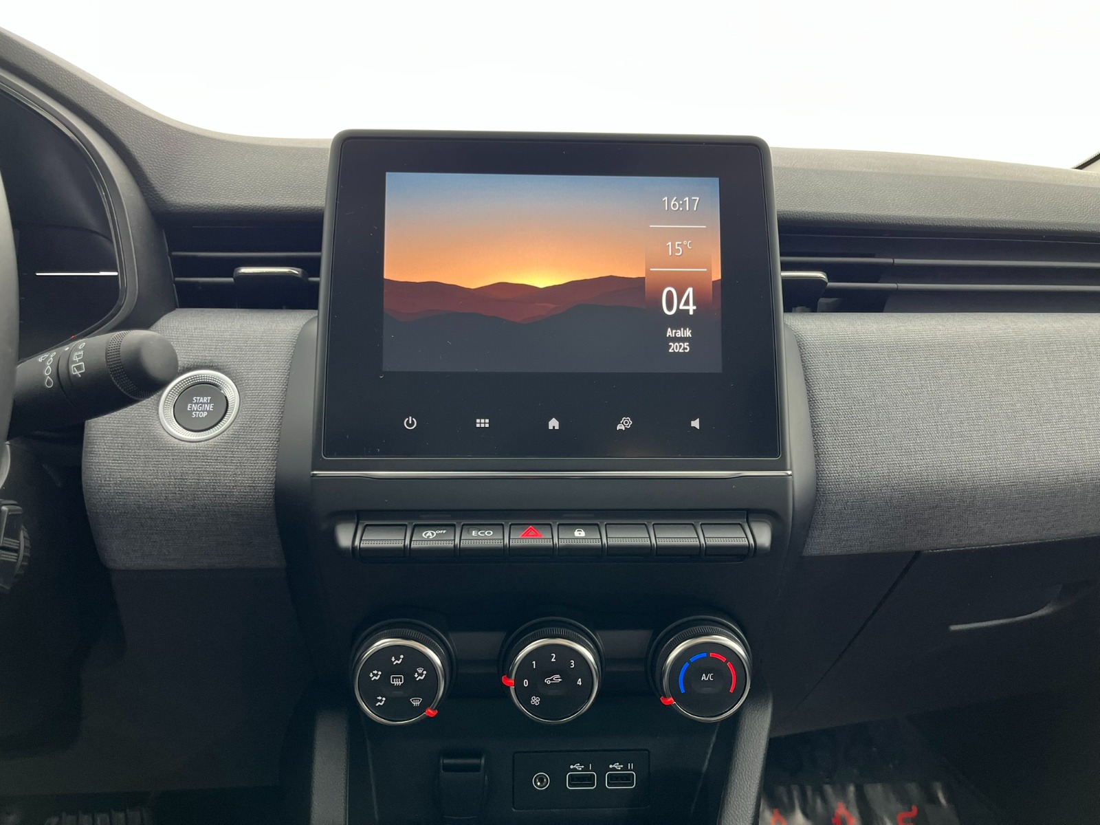 Renault Clio Hatchback 1.0 TCe Evolution X-Tronic - 2024 - Detay