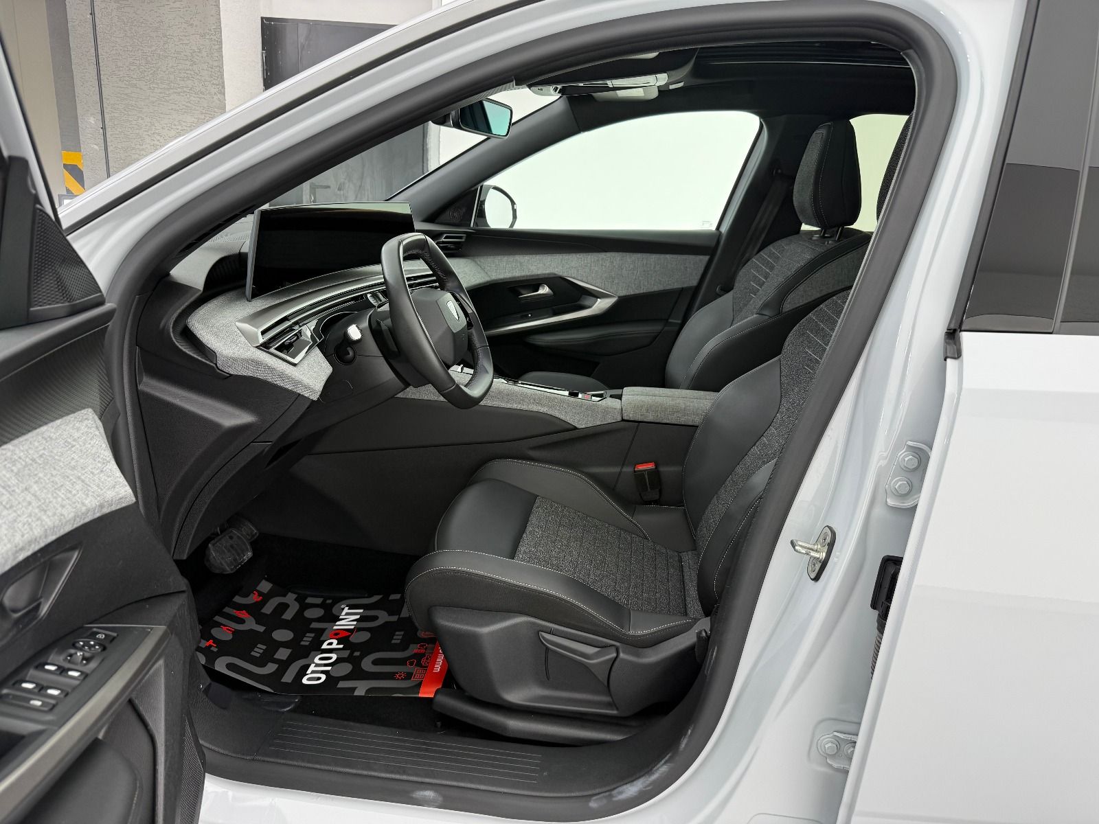 Peugeot 3008 1.2 Hybrid Allure e-DCS6 - 2025 - Detay